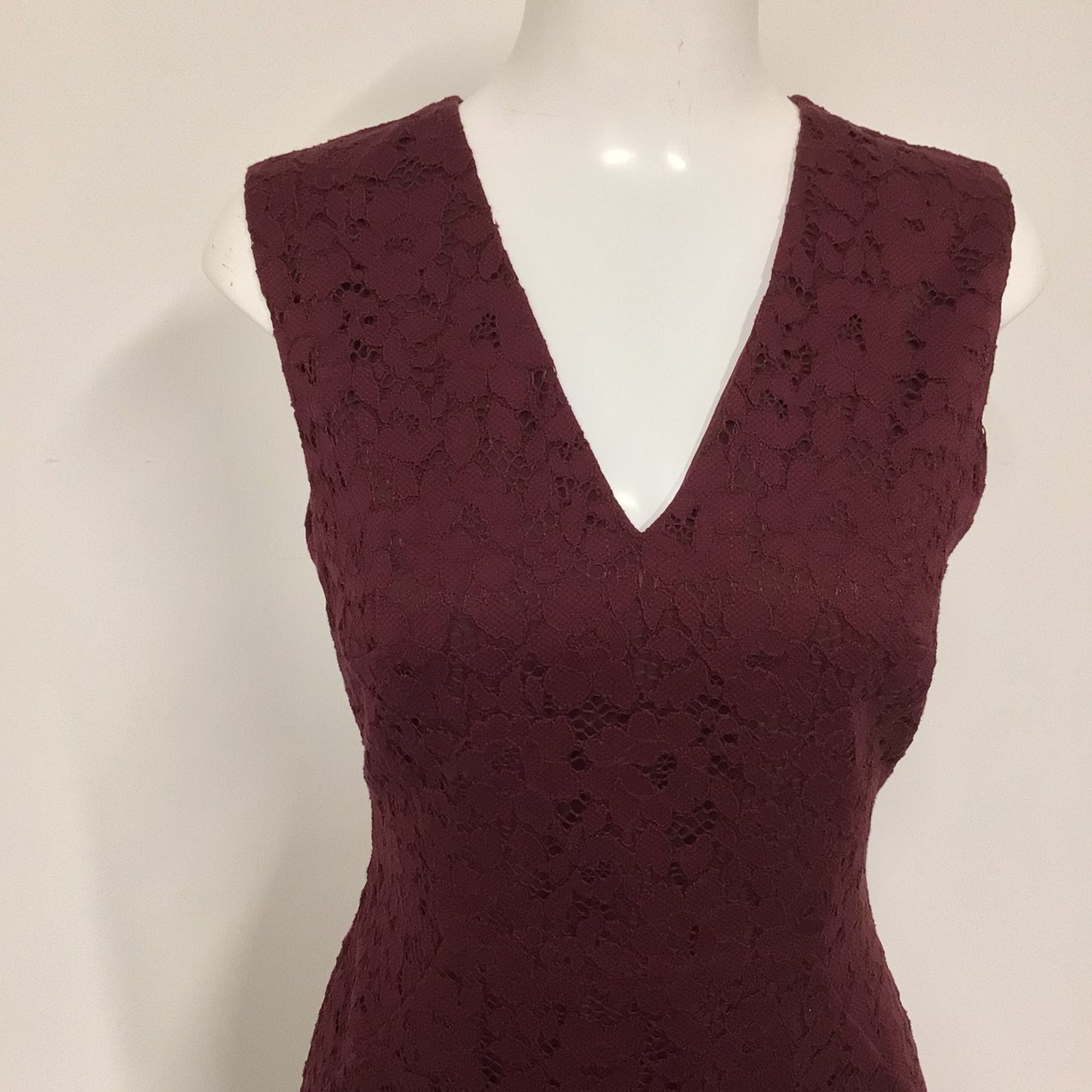 Jigsaw Maroon V-Neck Dress w/Lace Details Size 10