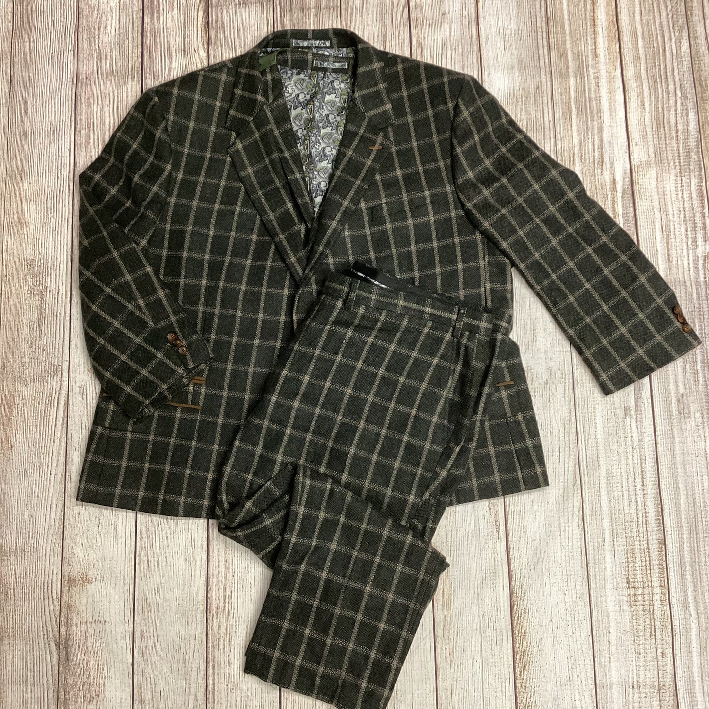 Fellini By Slaters Green Grey Checked 3 Piece Wool Rich Suit Size 52s L22”