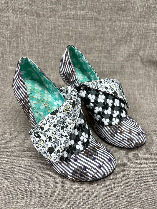 New in Box Irregular Choice Black & White Patterned Fabric High Heeled Shoes UK 6