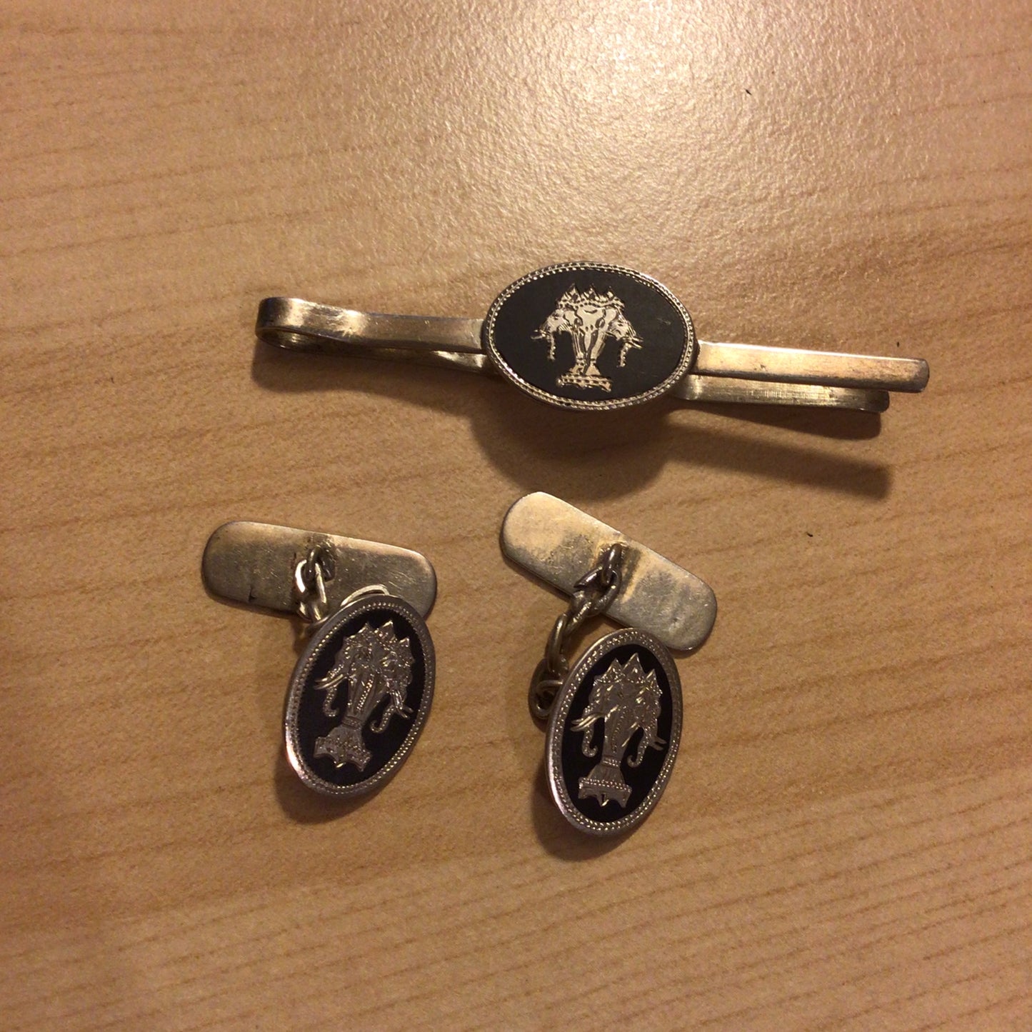 Siam Silver Toned Tie Clip & Cufflinks Set (not stamped, no box)