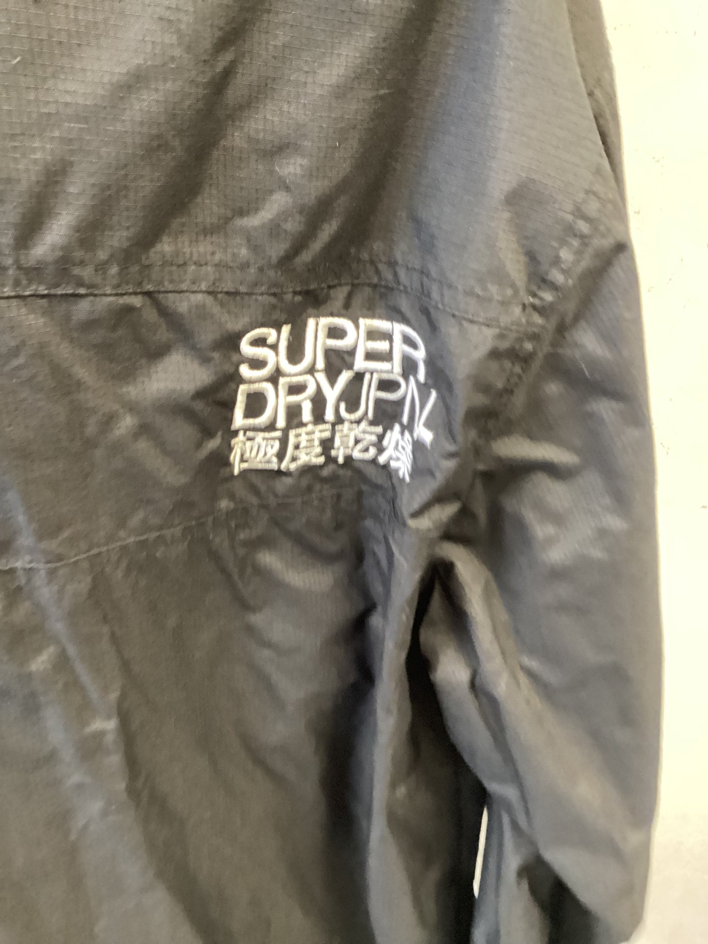 Super dry coat size XL the wind heater.