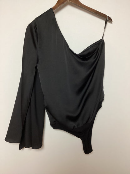 BNWT Marciano for Guess Cold Shoulder Bell Sleeve Black Top Size L