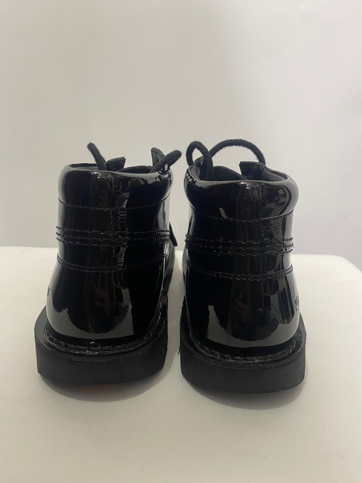 Kickers Youth Unisex Black Patent Boots 3