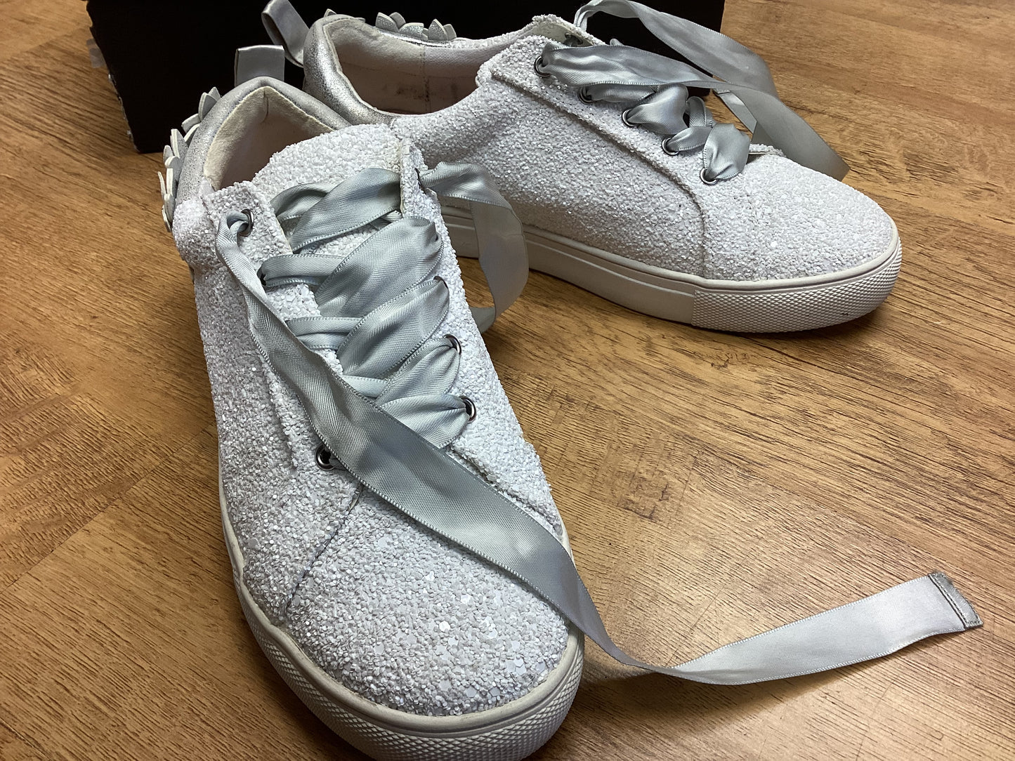 KG Kurt Geiger London White Glitter Sneakers Size UK 4