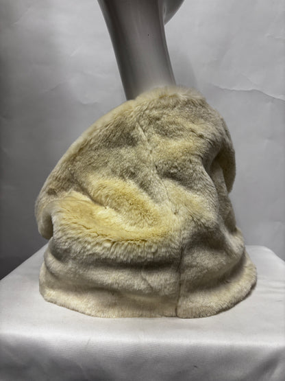 La Nouvelle Renaissance Cream Faux Fur Snood