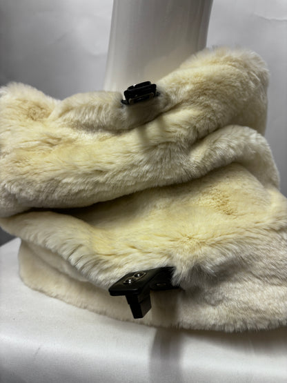 La Nouvelle Renaissance Cream Faux Fur Snood