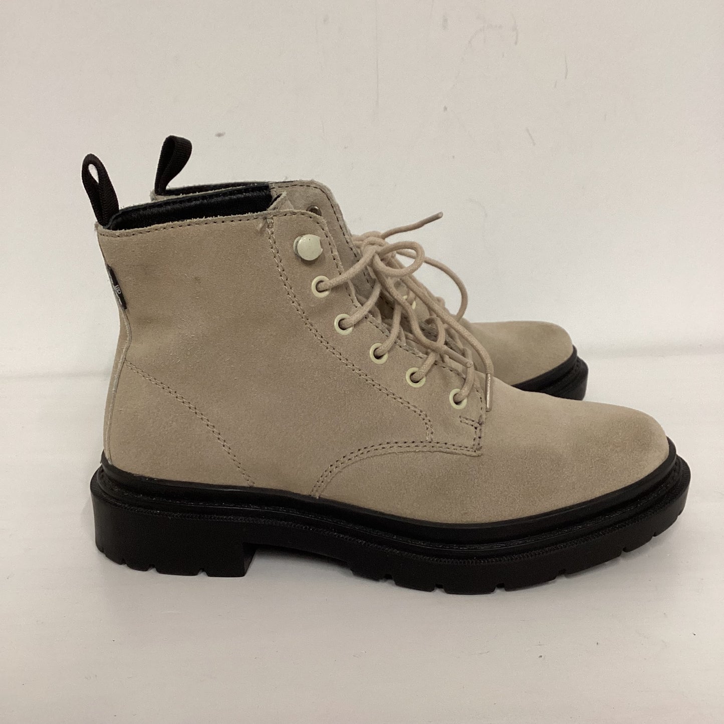 Levi’s Grey Beige Nubuck Ankle Boots Size 4