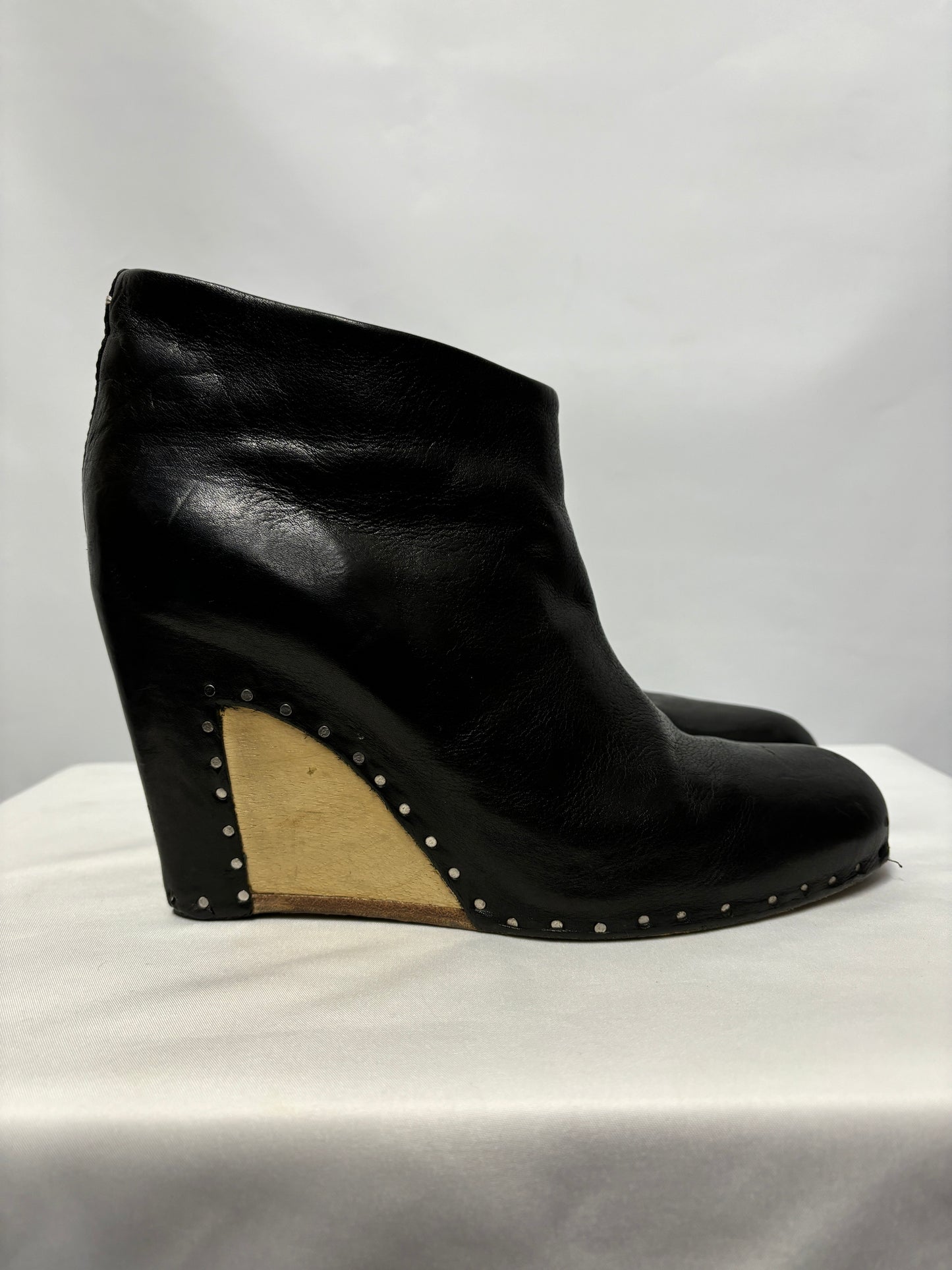 Maison Martin Margiela Black Leather and wood Wedge Heel Boots 4.5