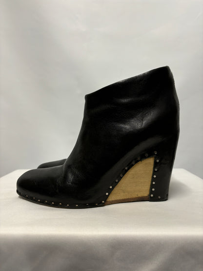 Maison Martin Margiela Black Leather and wood Wedge Heel Boots 4.5