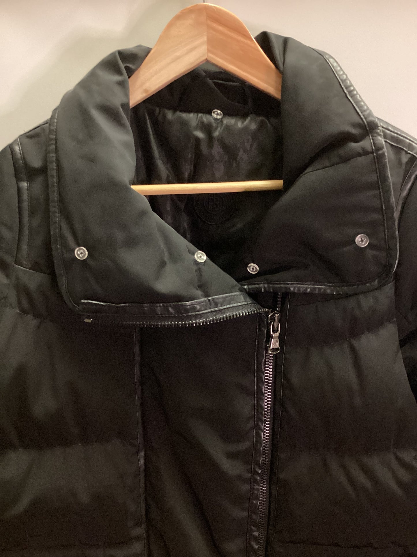 Poivre Blanc Black Down Jacket Size S