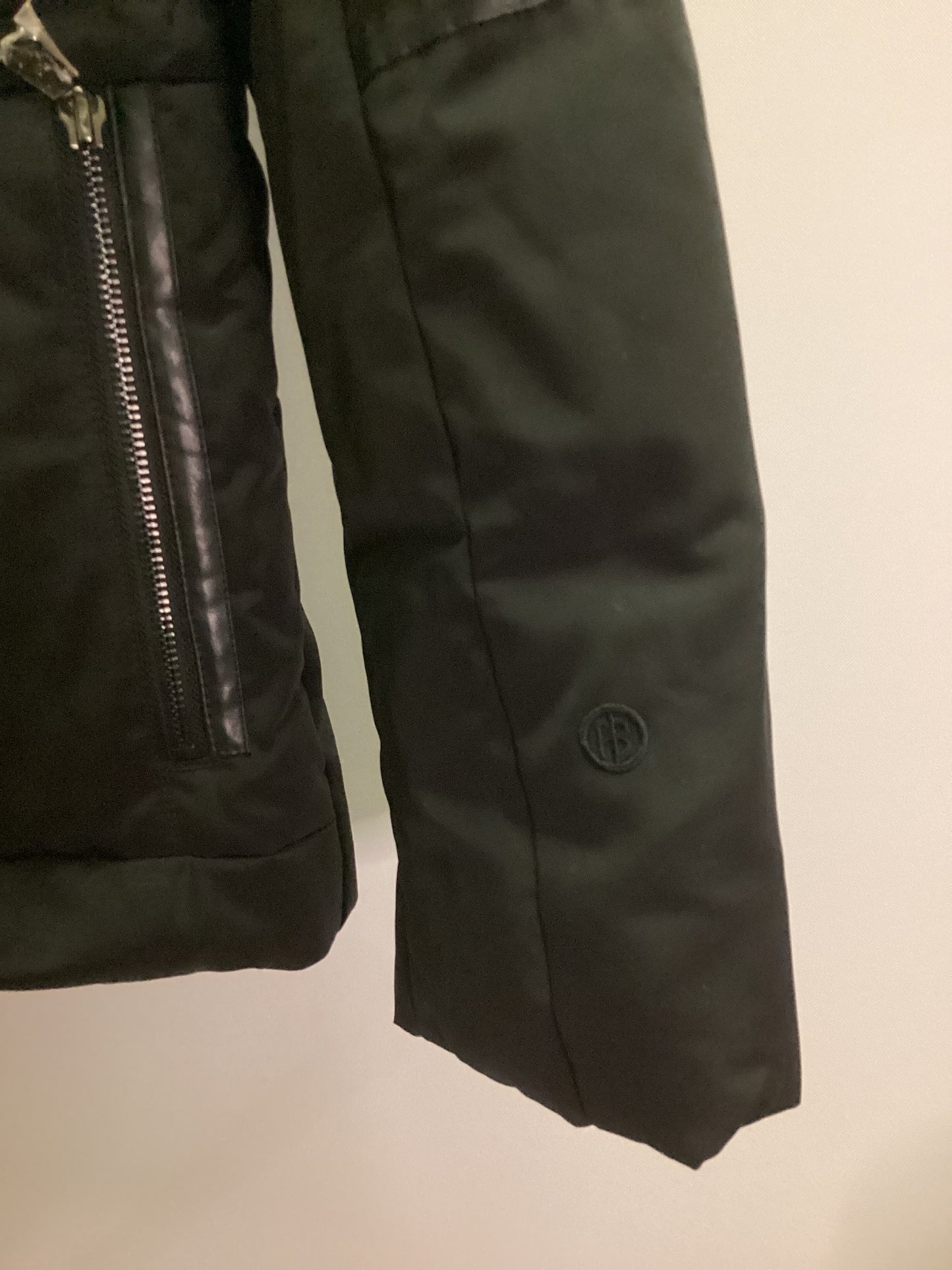 Poivre Blanc Black Down Jacket Size S