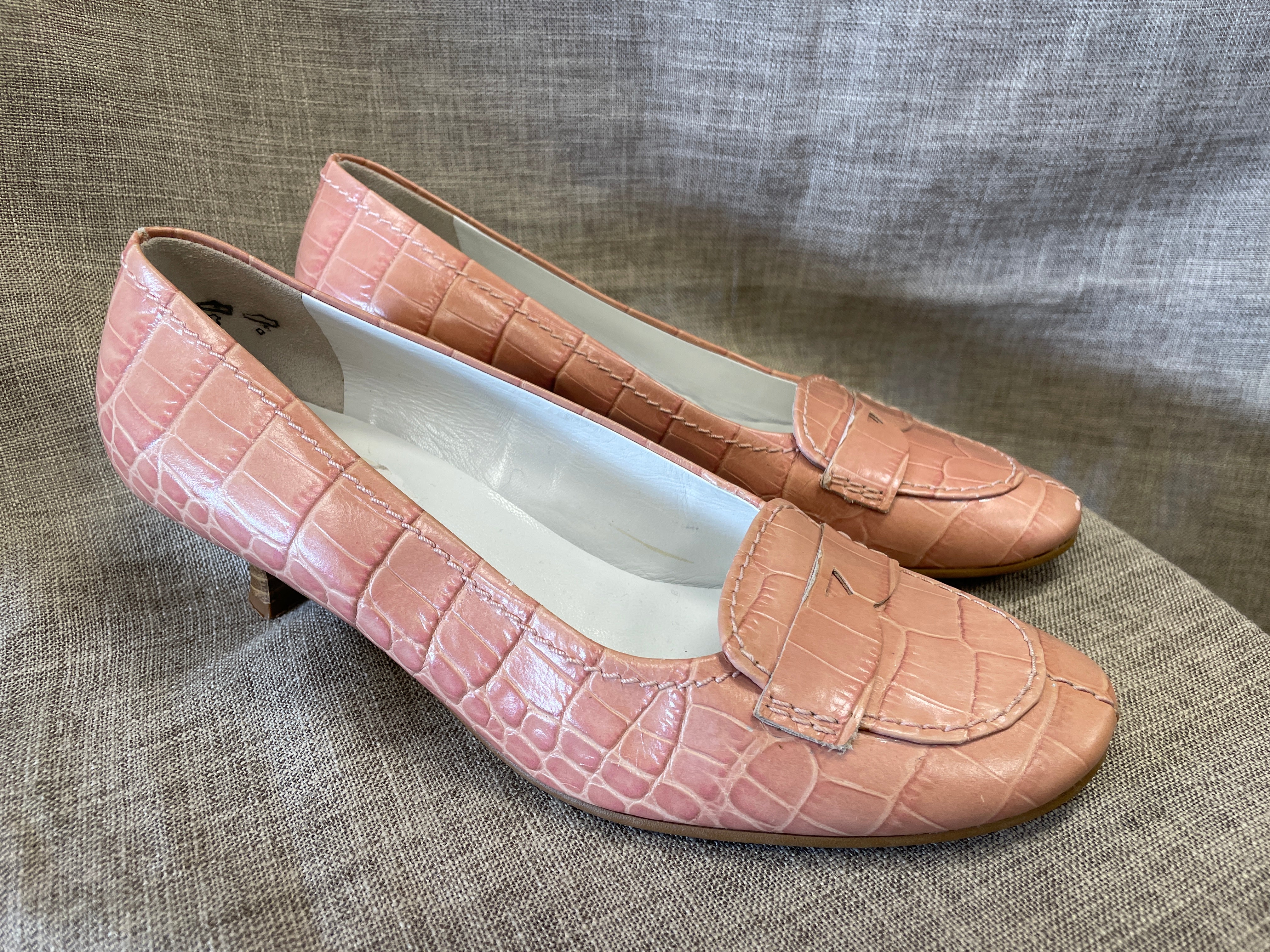 K S Salmon Pink Mock Crocodile Embossed Leather Kitten Heel Loafer Shoes UK 4.5