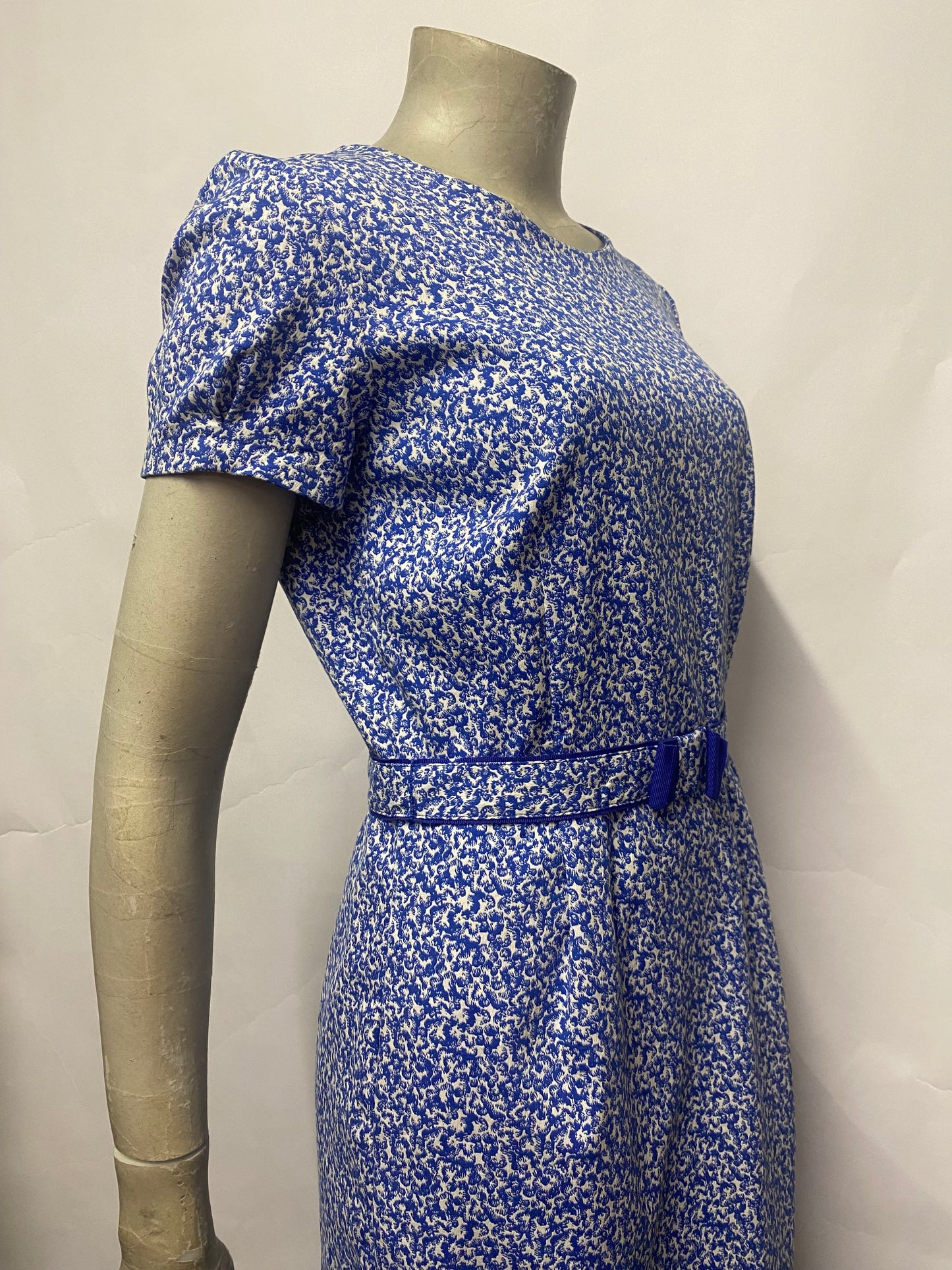 Yera Blue and White Flower Short Sleeve Dress Medium/12