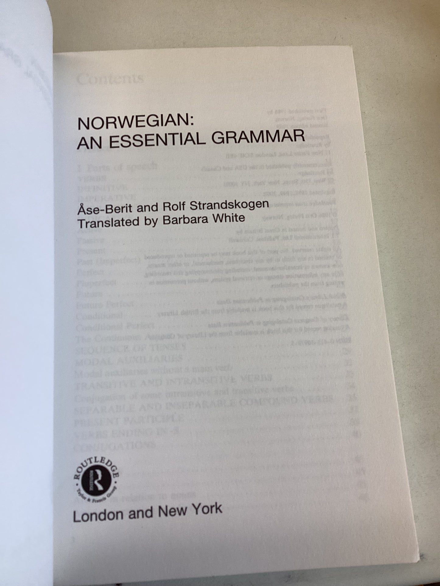 Norwegian An Essential Grammar Ase Berit and Rolf Strandskogen