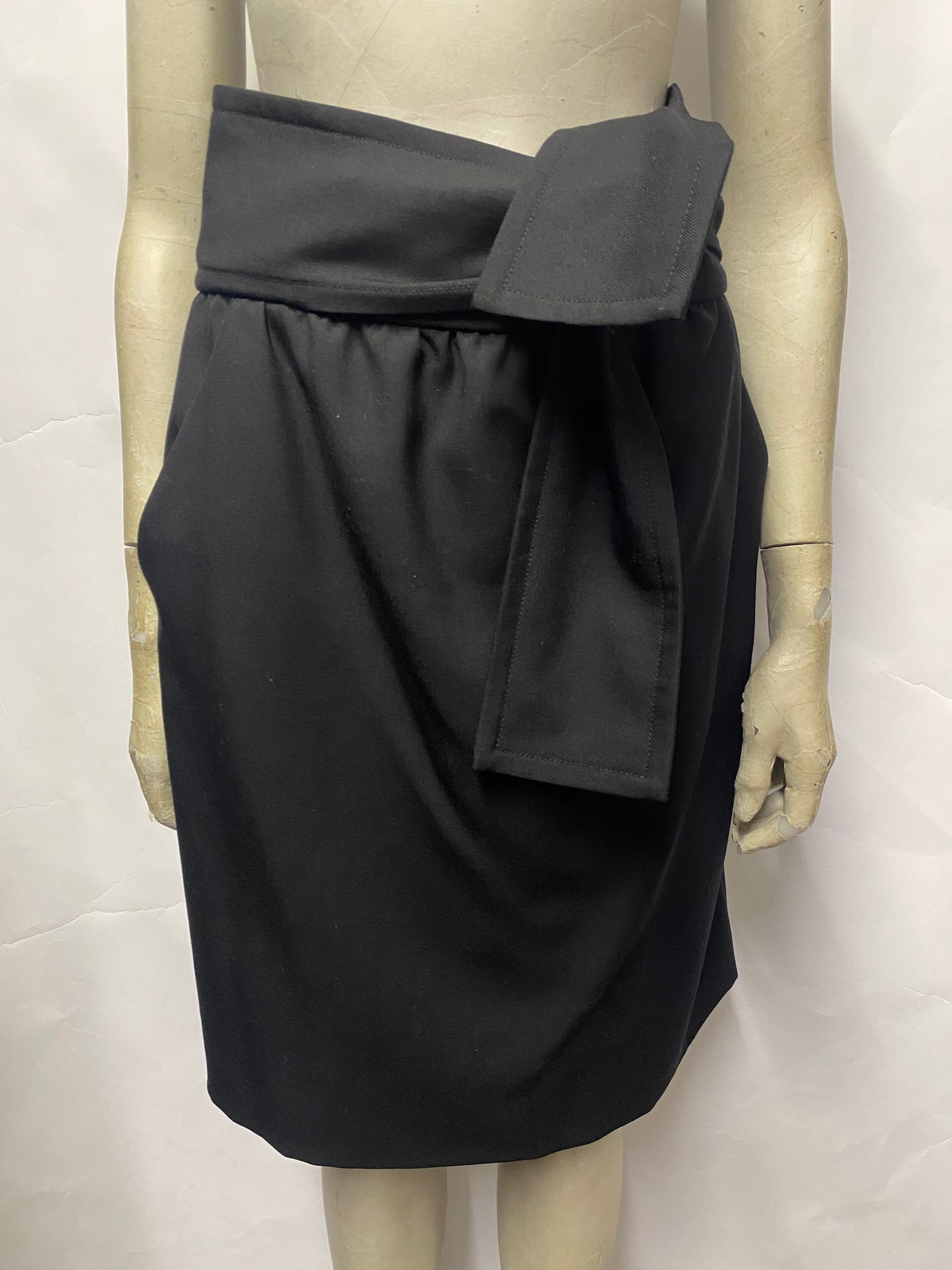 Chloe Black Wool Skirt with Silk Lining 36/8