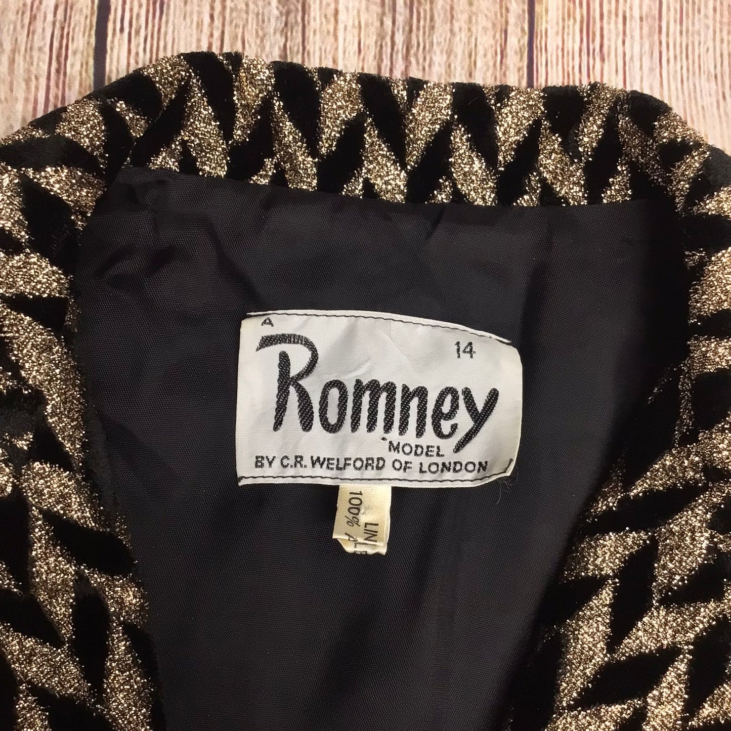 Vintage Romney Gold & Black Metallic Chevron Pattern Blazer Jacket Size 14