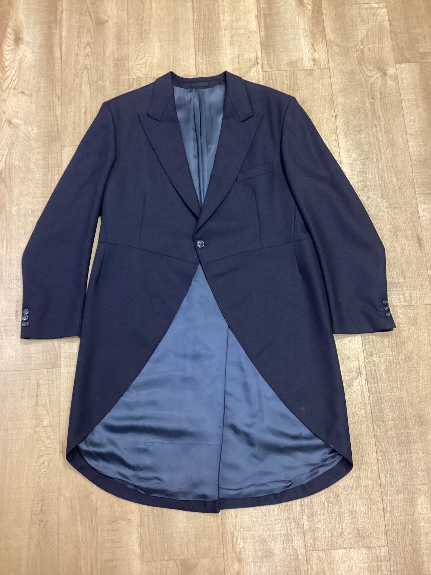 Henry's Menswear Navy Wool 2-Piece Suit Size XL