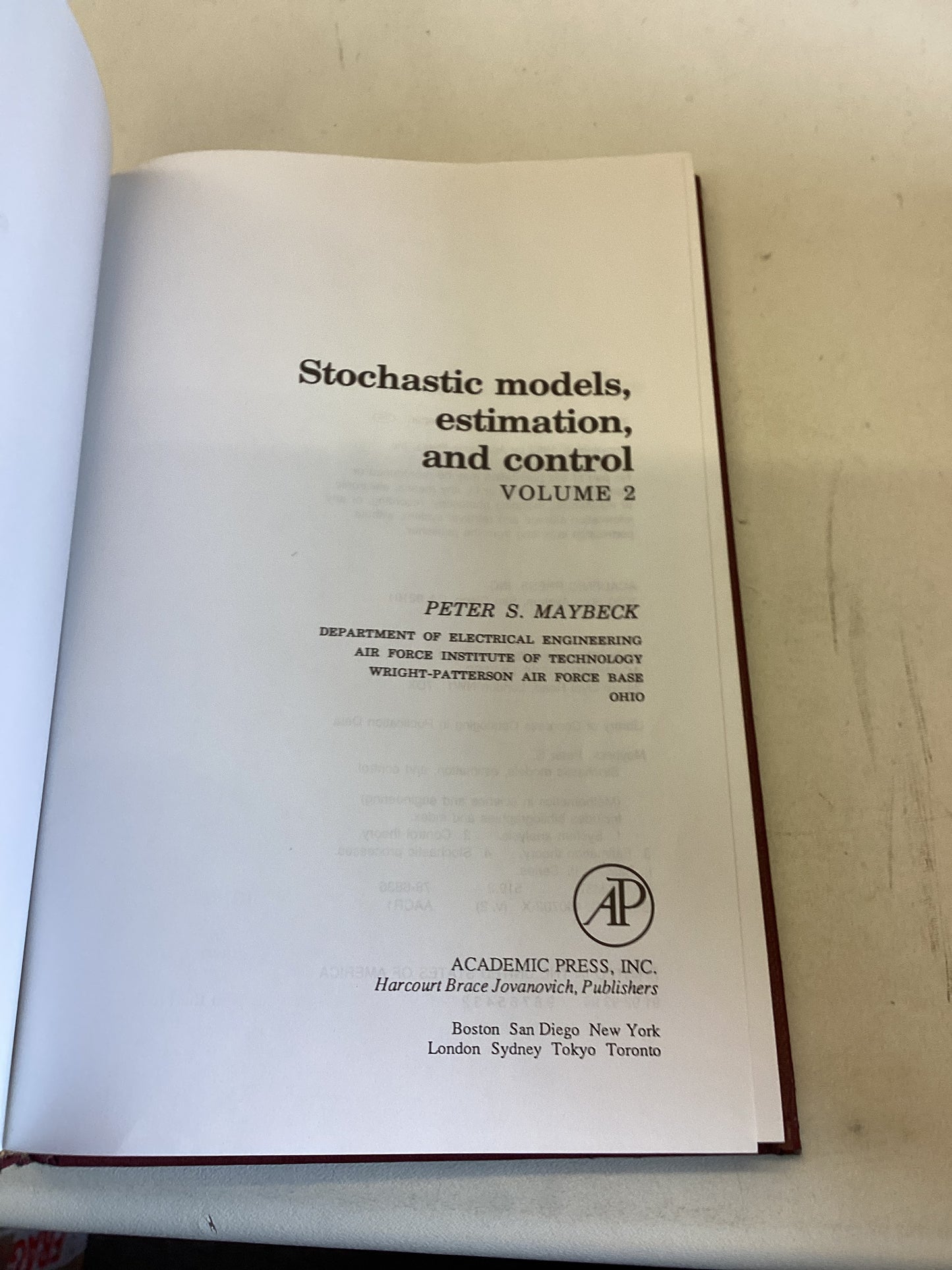 Stochastic Models Estimation and Control Volume 2 Peter S Maybeck