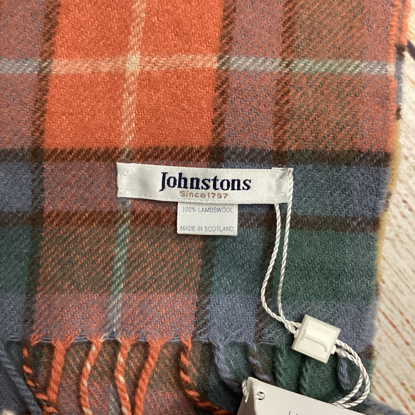 BNWT Johnstons Checked 100% Lambswool Scarf