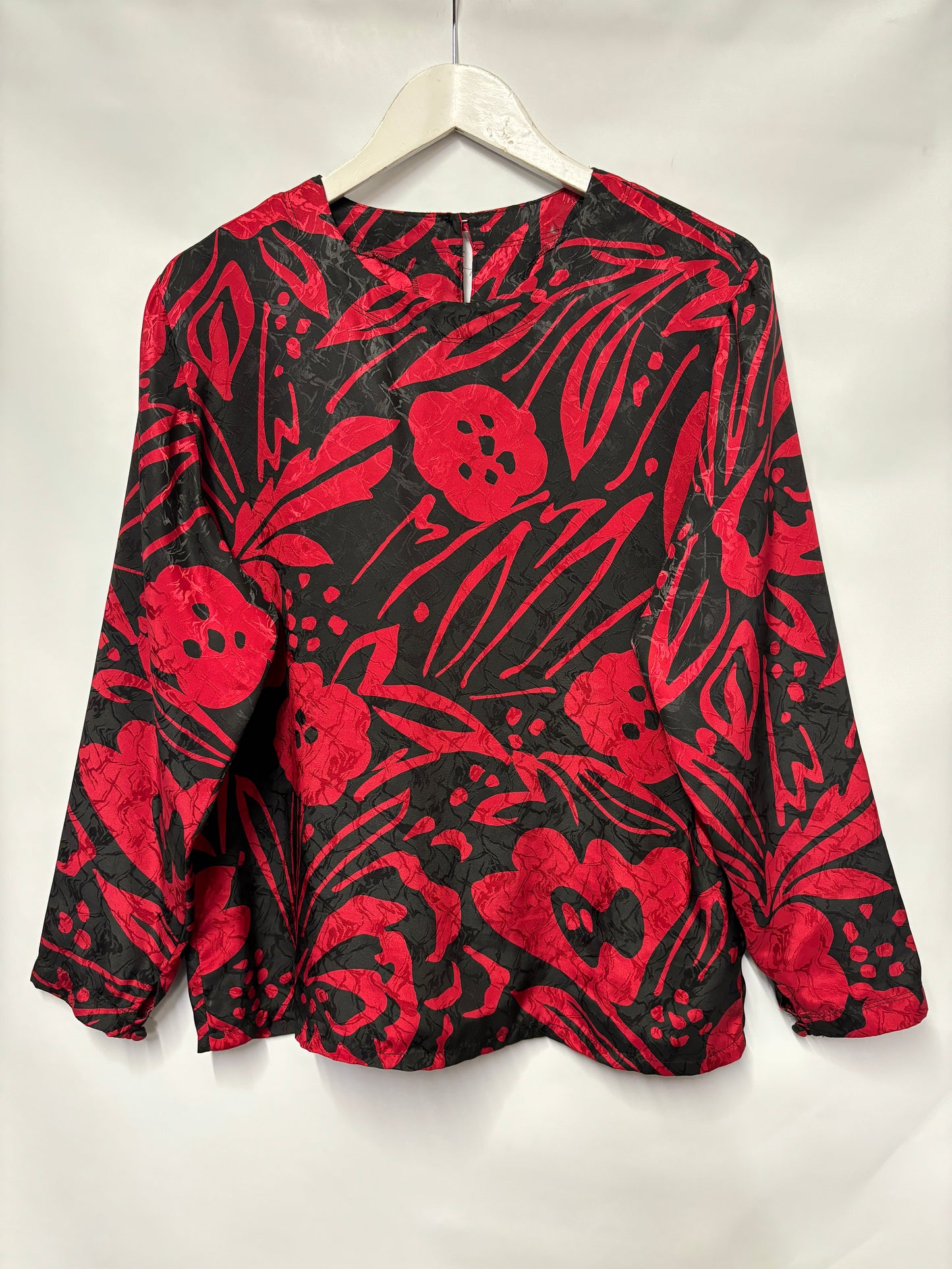 Jacques Black and Red Floral Long Sleeve Satin Top 14