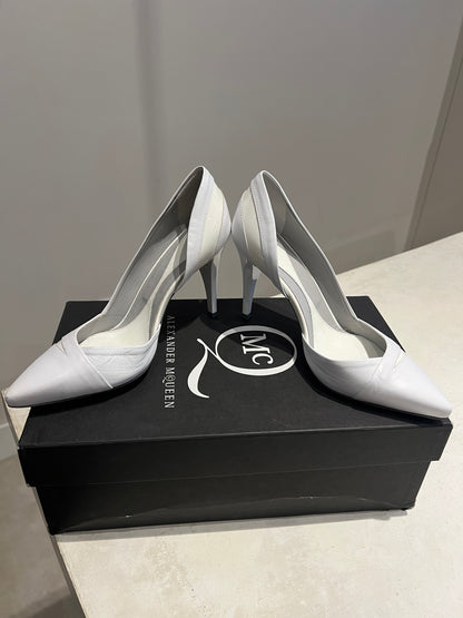 Alexander McQueen White Leather Pumps Size 3