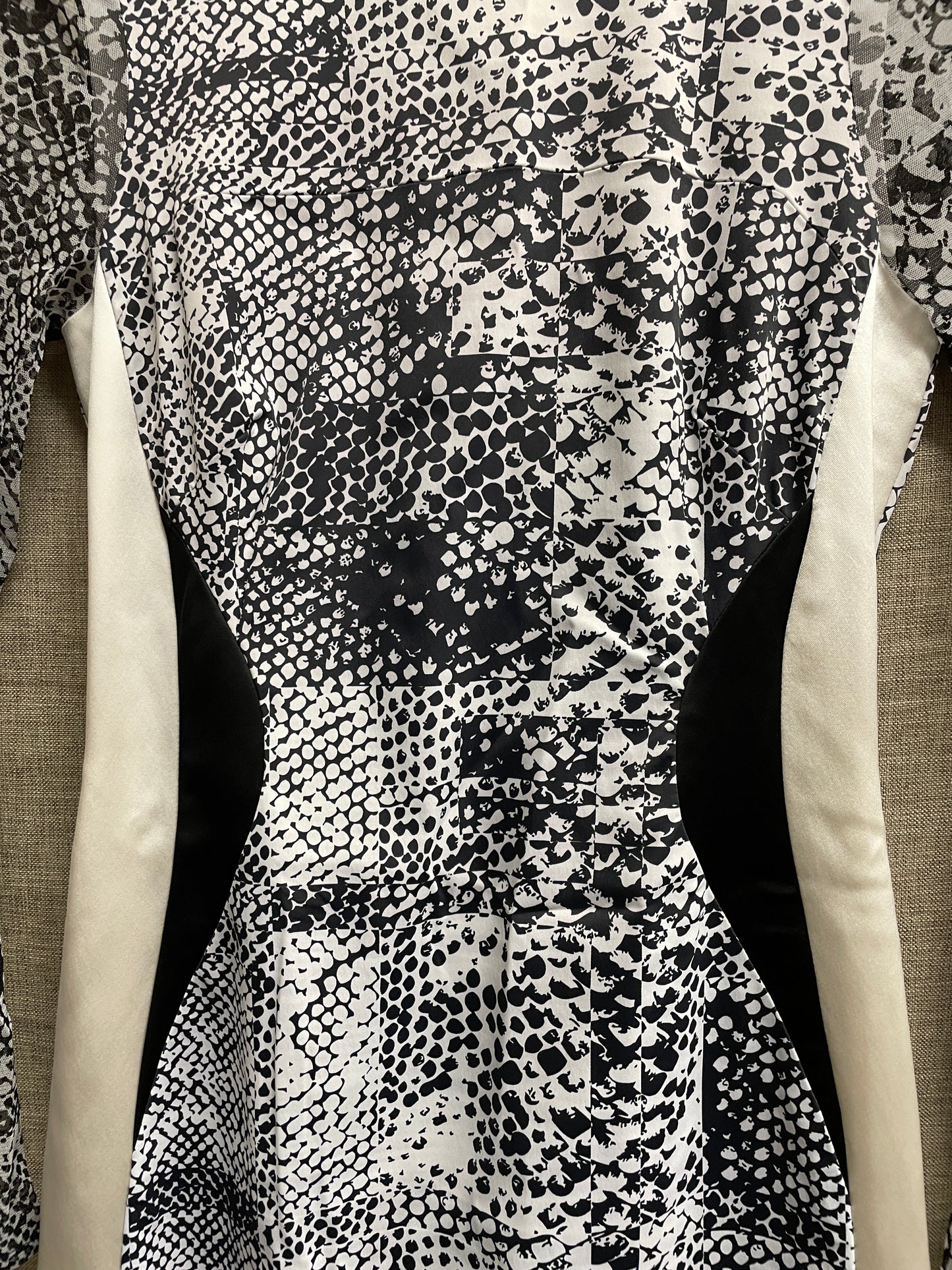 Karen Millen Beige / Cream & Black Snake Print Bodycon Dress Size 8