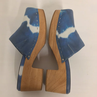 Charlotte Stone Blue & White Platform Clogs Size 5