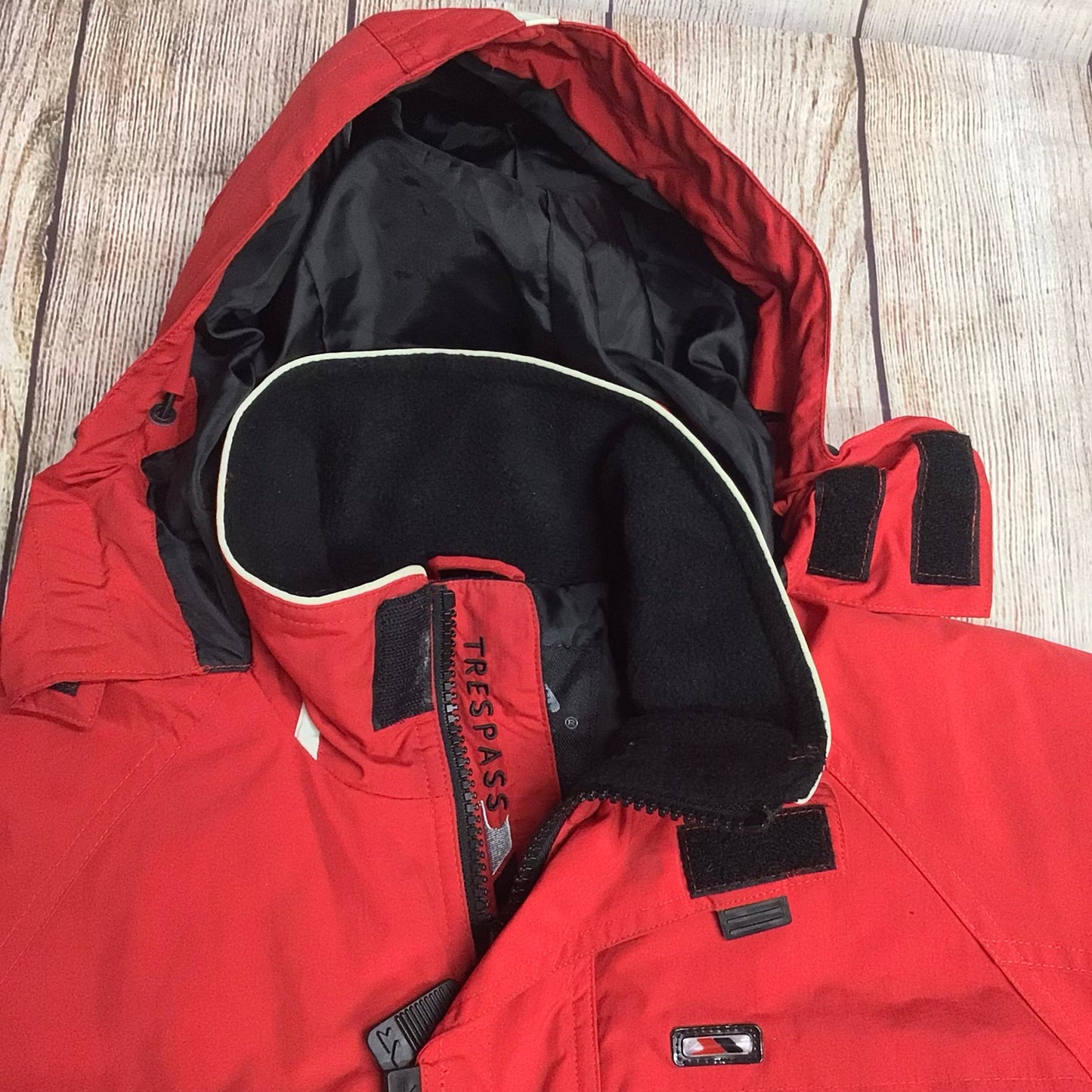 Trespass Youth Red All In One Ski Suit Size 15-16 yrs (170-176cm)