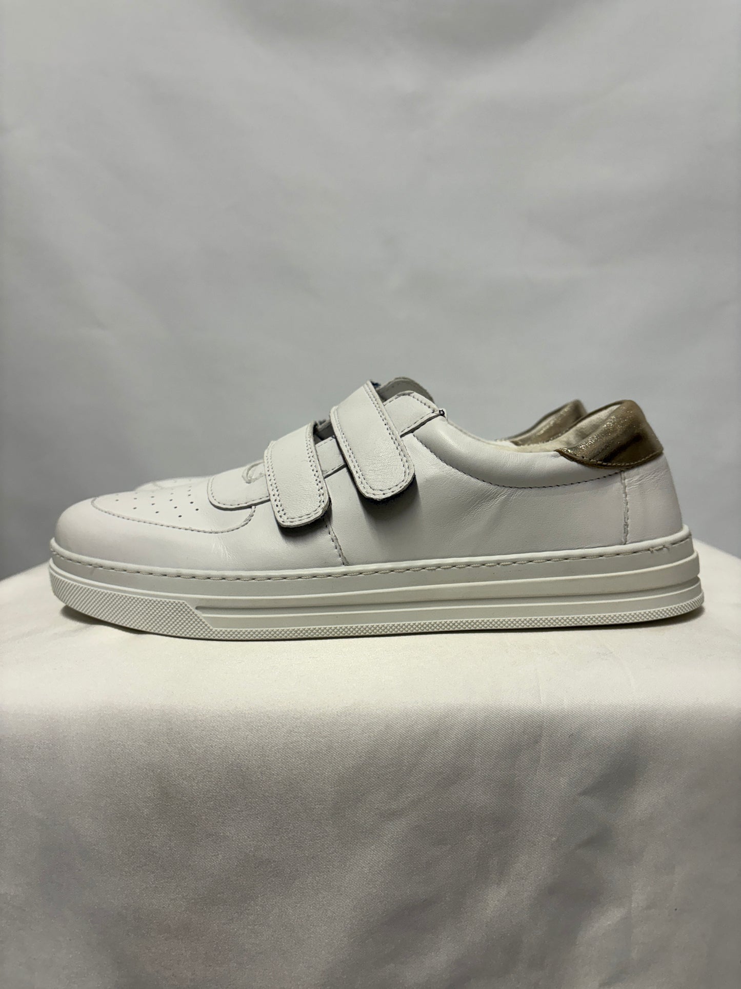 Boden White Velcro Trainers 40/7