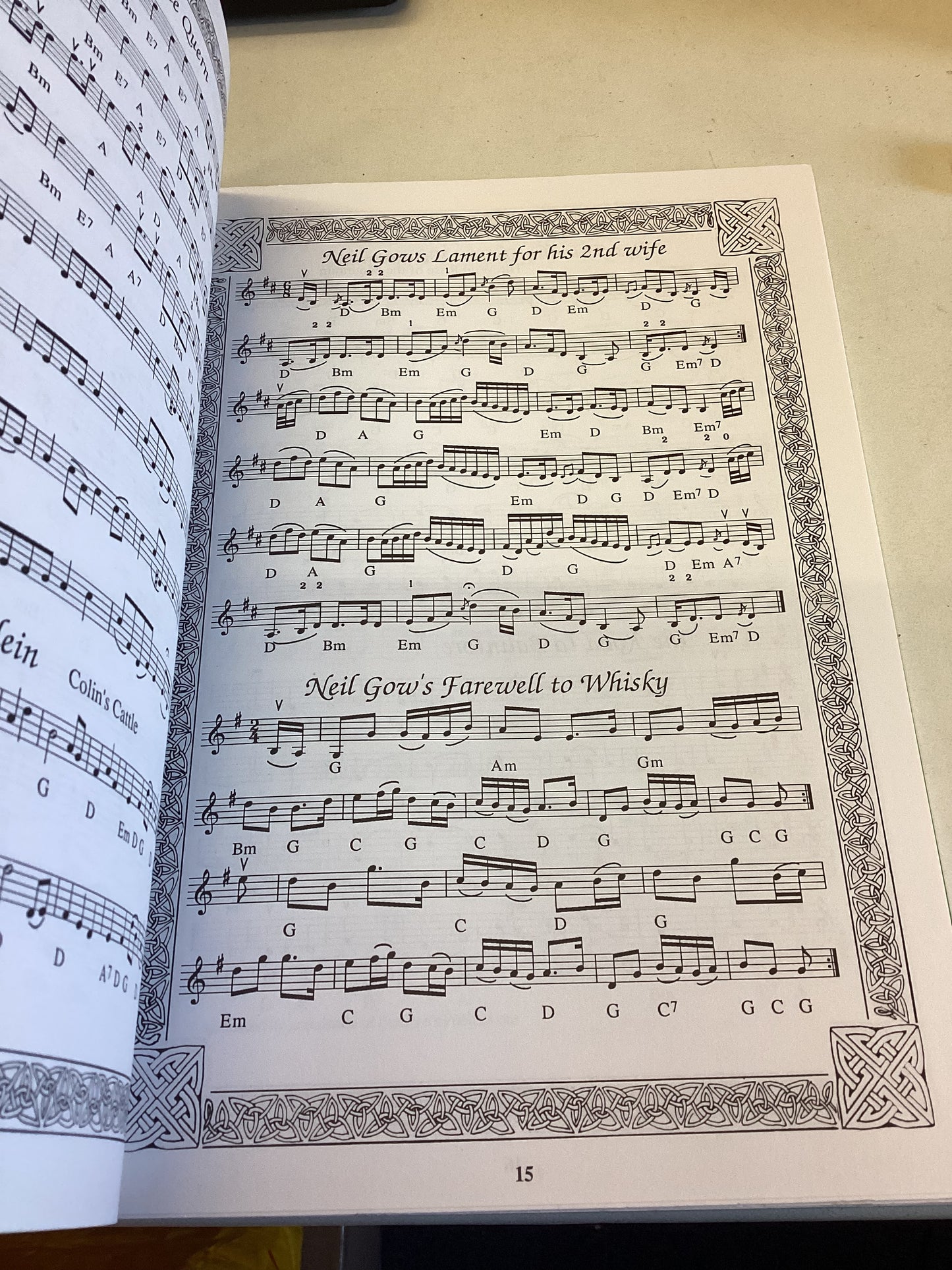 Ceol Na Fidhle Highland Tunes For The Fiddle Volume 1