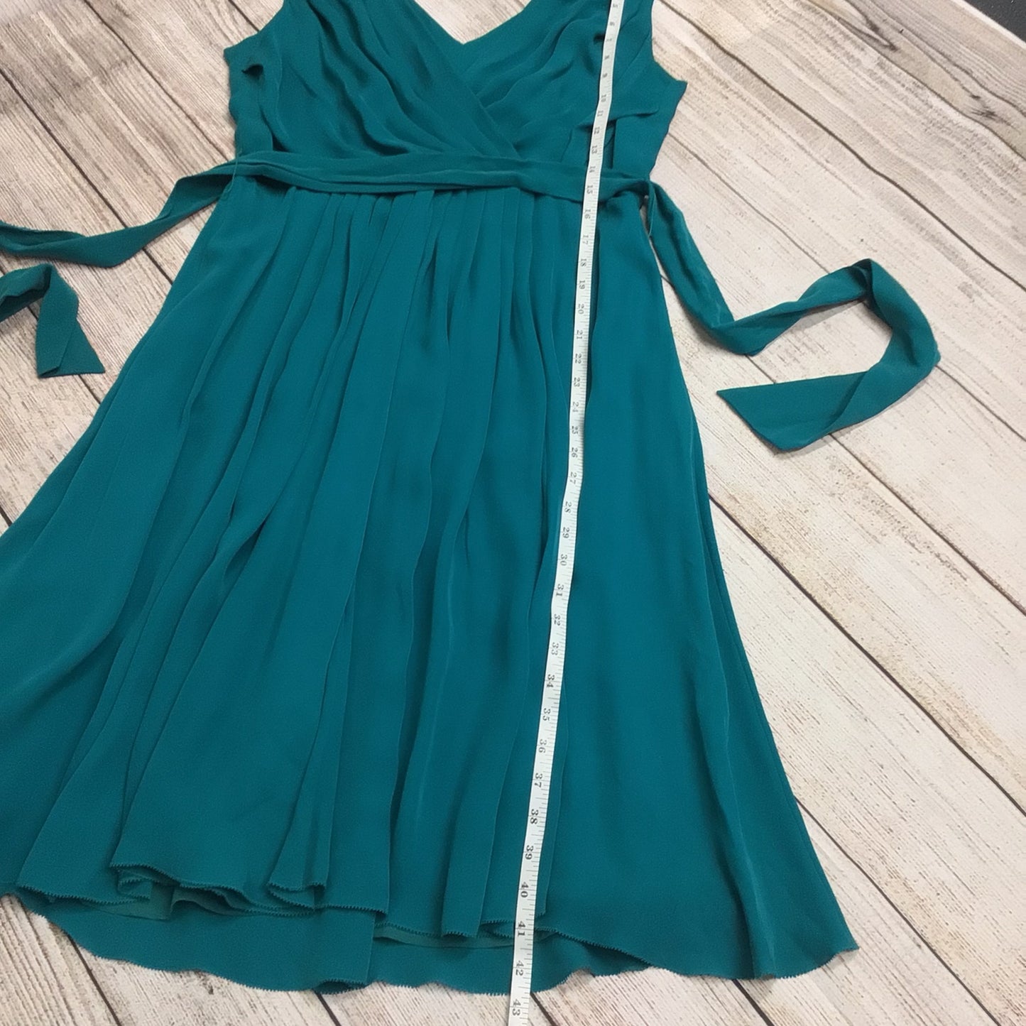 BNWT Jaeger Teal Green V Neck Dress w/Tie Waist 100% Silk Size 14