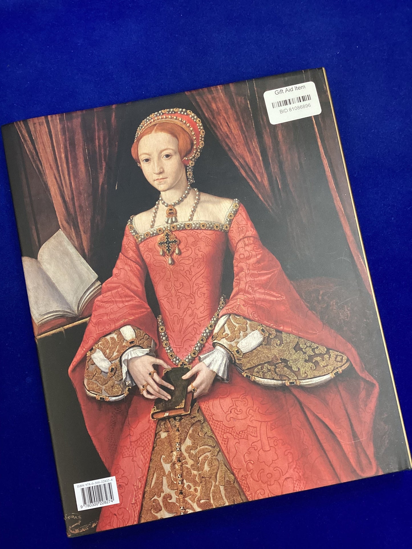 Tudor Fashion by Eleri Lynn Design History Book - Excellent condition