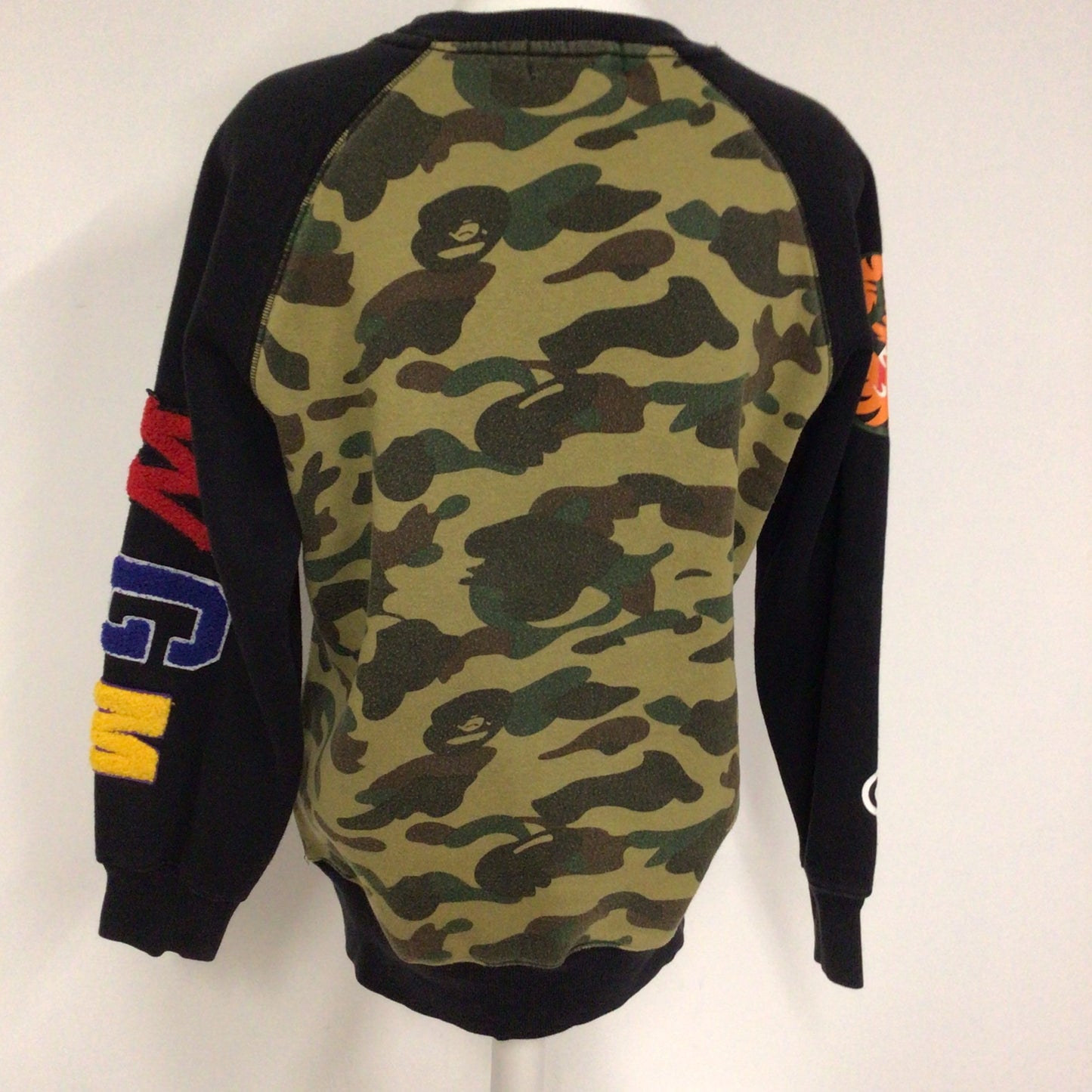 Vintage A Bathing Ape BAPE Black Sweatshirt w/Green Camo Back Size Ch 40" (approx.)