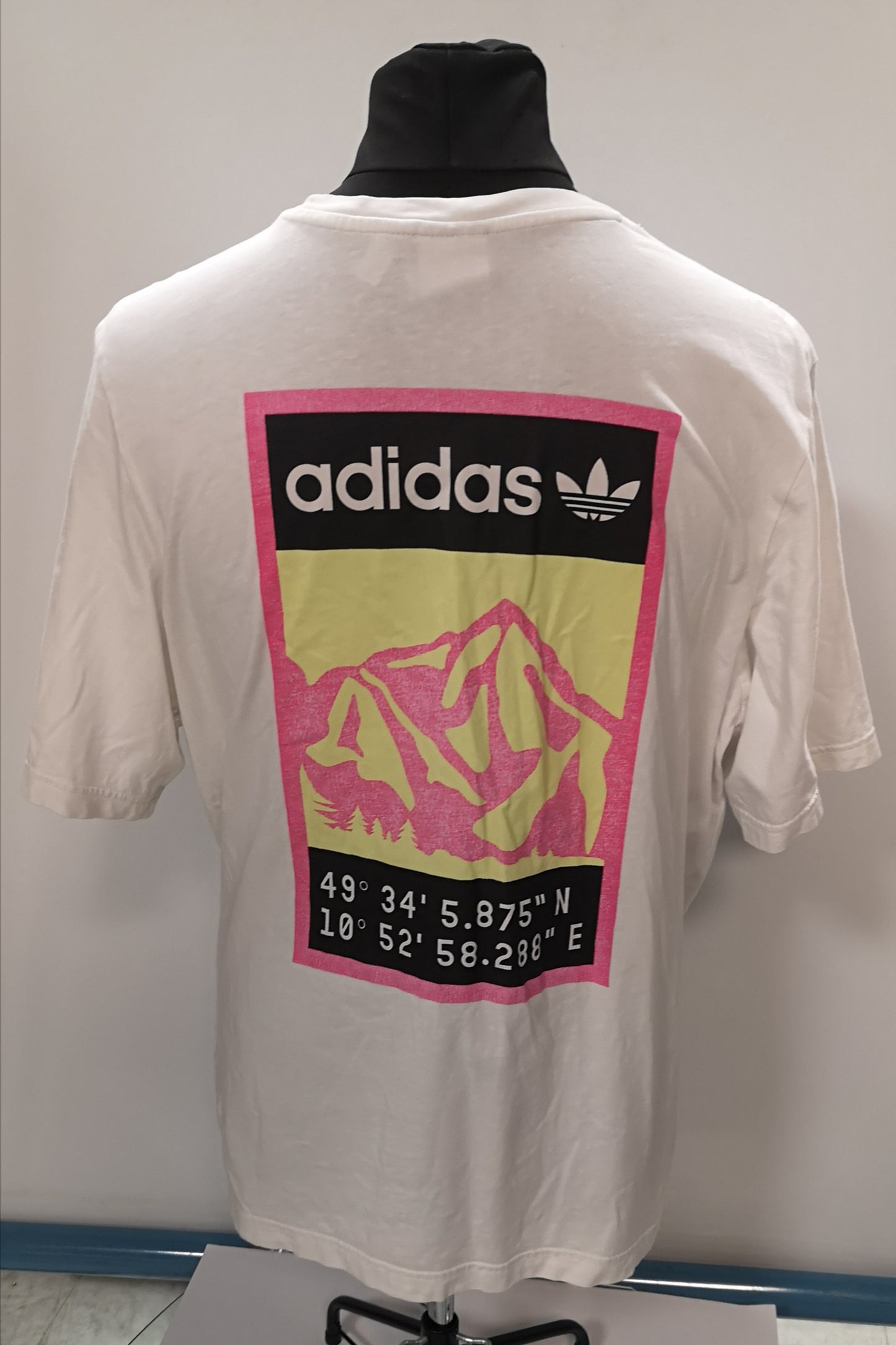 Adidas Originals Adiplore White T-Shirt Size L