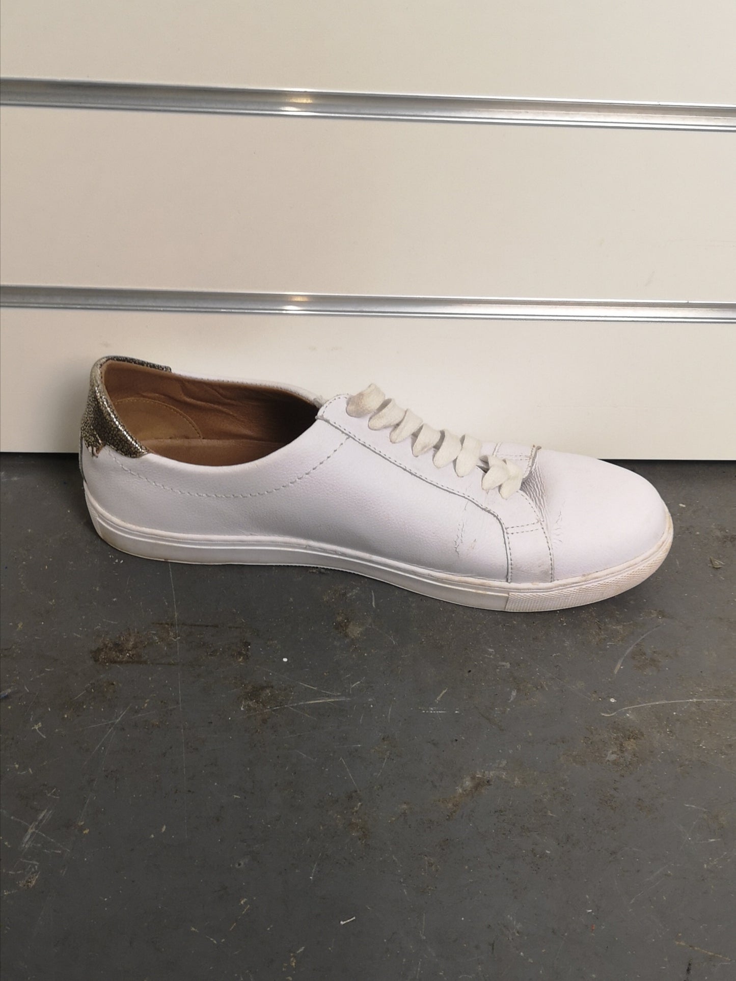 H by Hudson Alcester White Leather Plimsoll Trainers Size 10.5