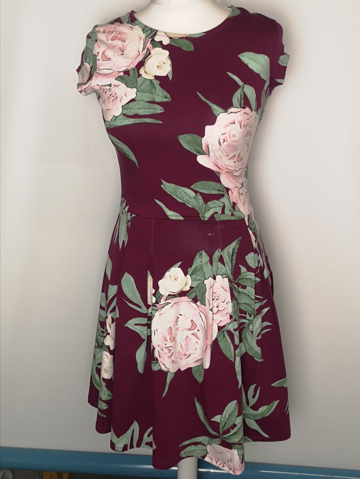 BNWT Dorothy Perkins Purple Floral Boxpleat Dress Size 10