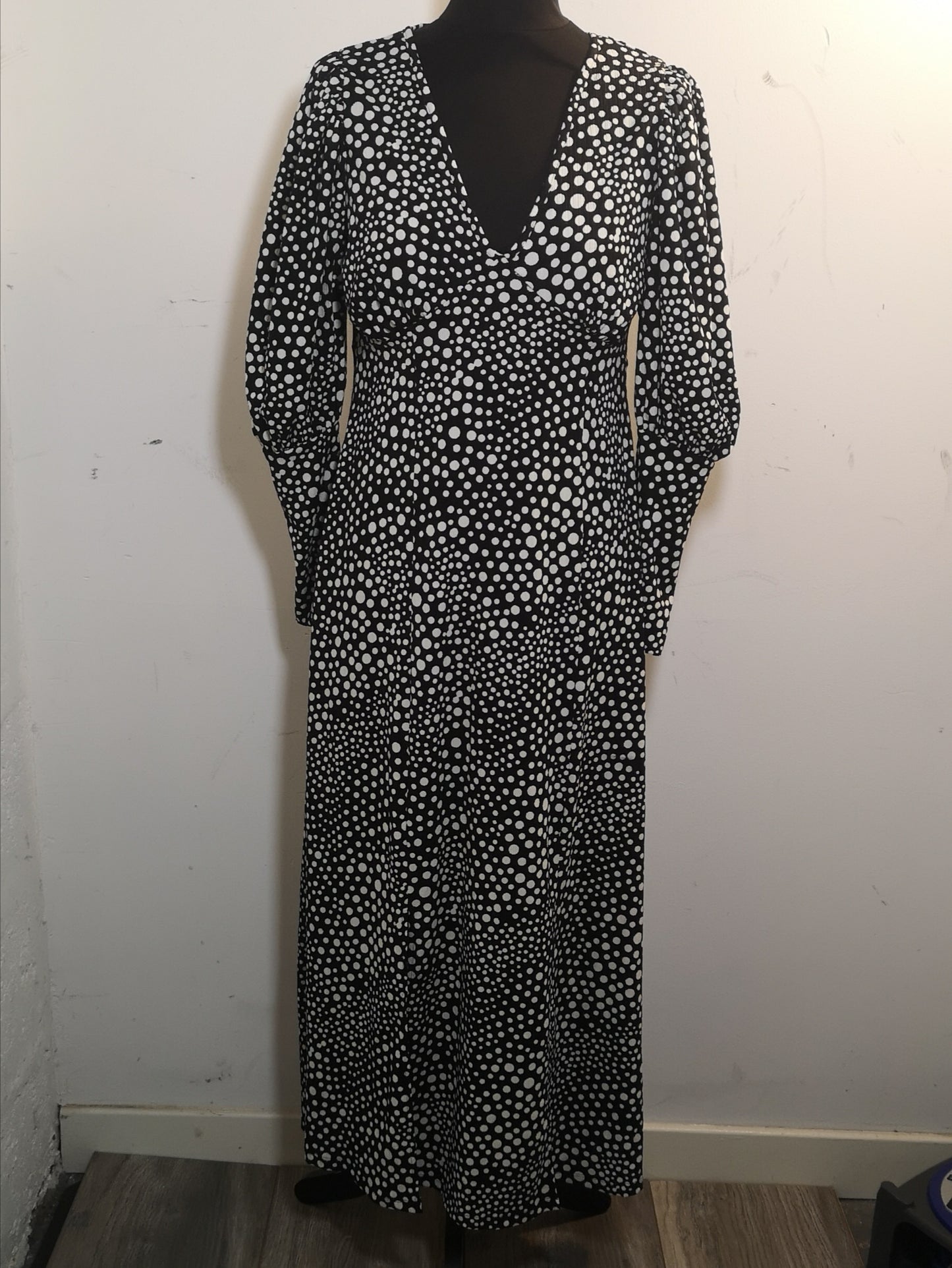 BNWT Topshop Black/White Polka Dot Maxi-Dress Size 12