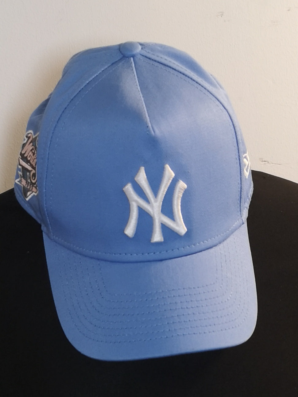 New Era New York Yankees World Series 1999 Cooperstown Collection Sky Blue/Pink Baseball Cap