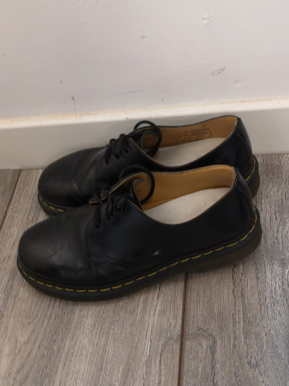 Doc Martens Black Leather Shoes Size 6