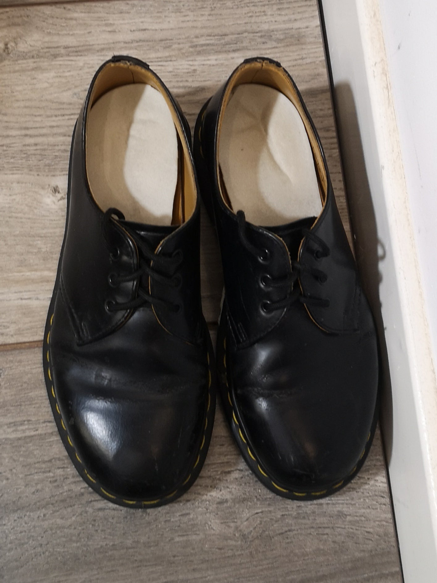 Doc Martens Black Leather Shoes Size 6