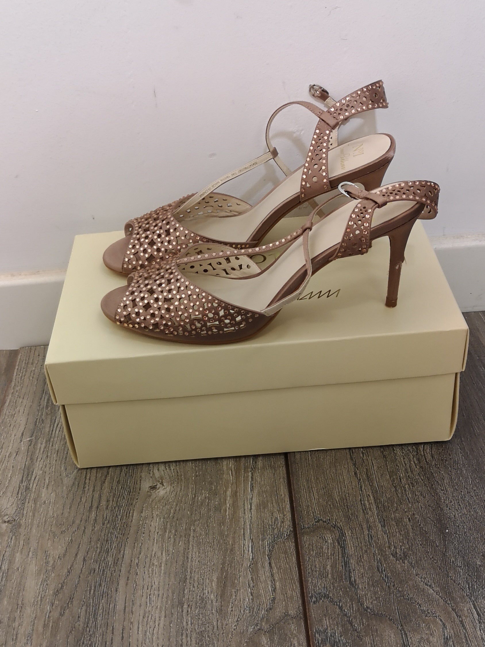 Jenny packham sandals store