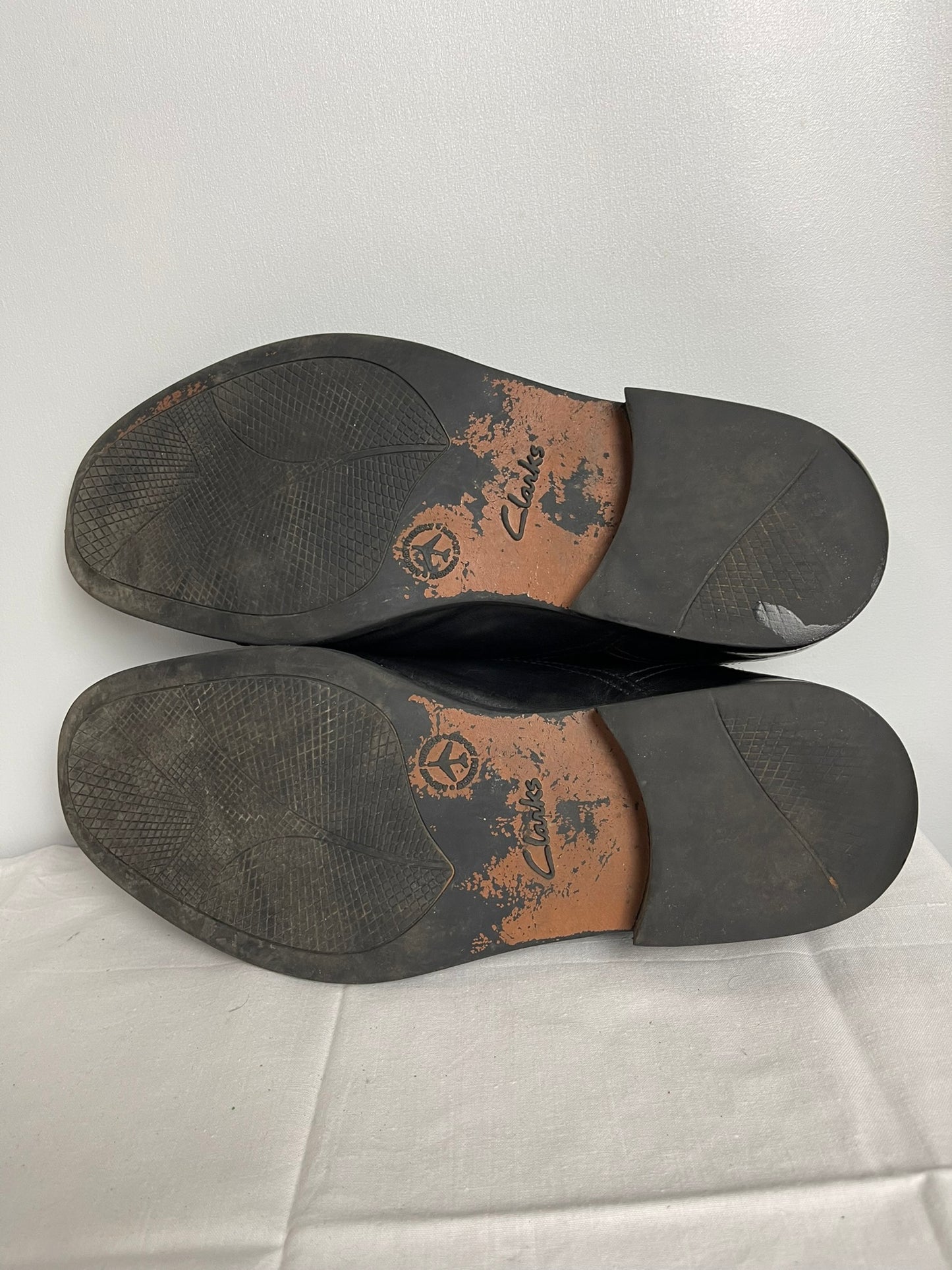 Clarks Black Leather Shoe Size 11 Wide Fit