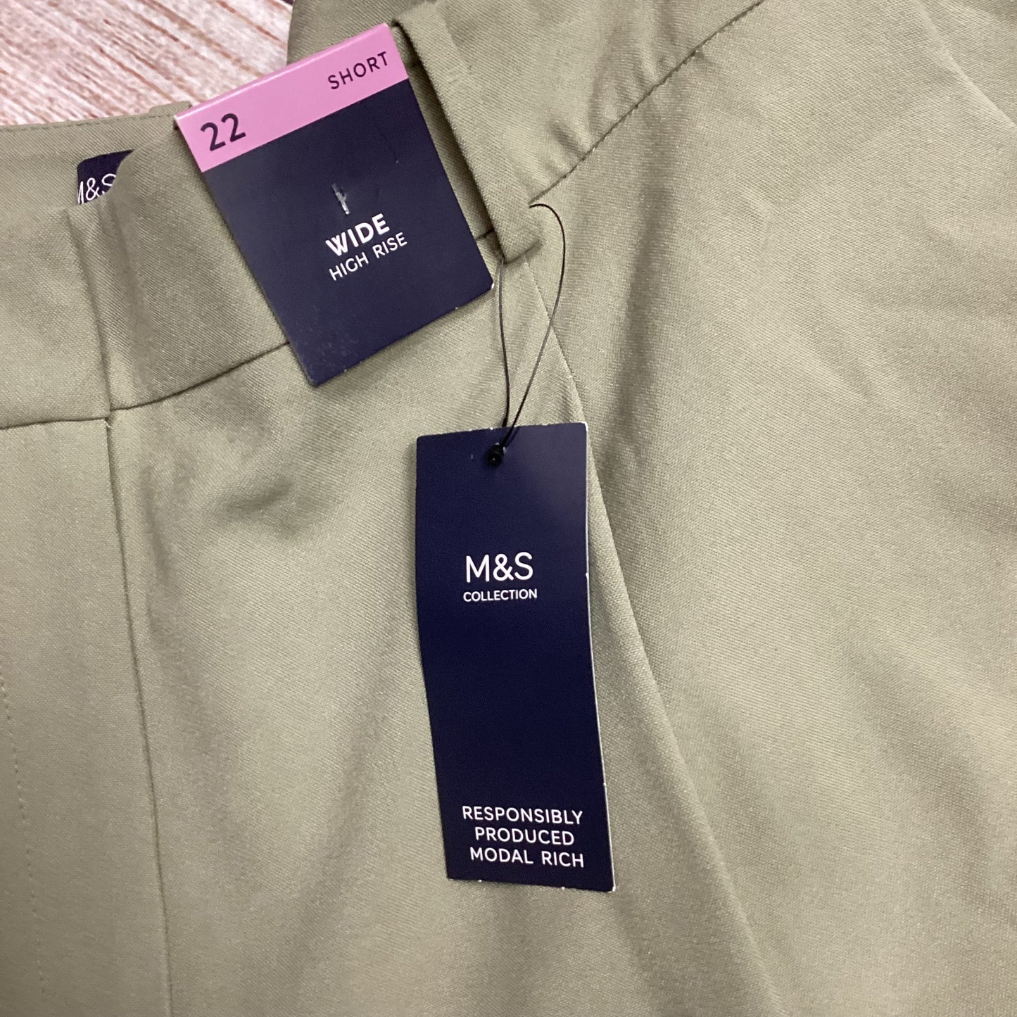 BNWT M&S Faded Khaki Cargo High Rise Wide Trousers Size 22