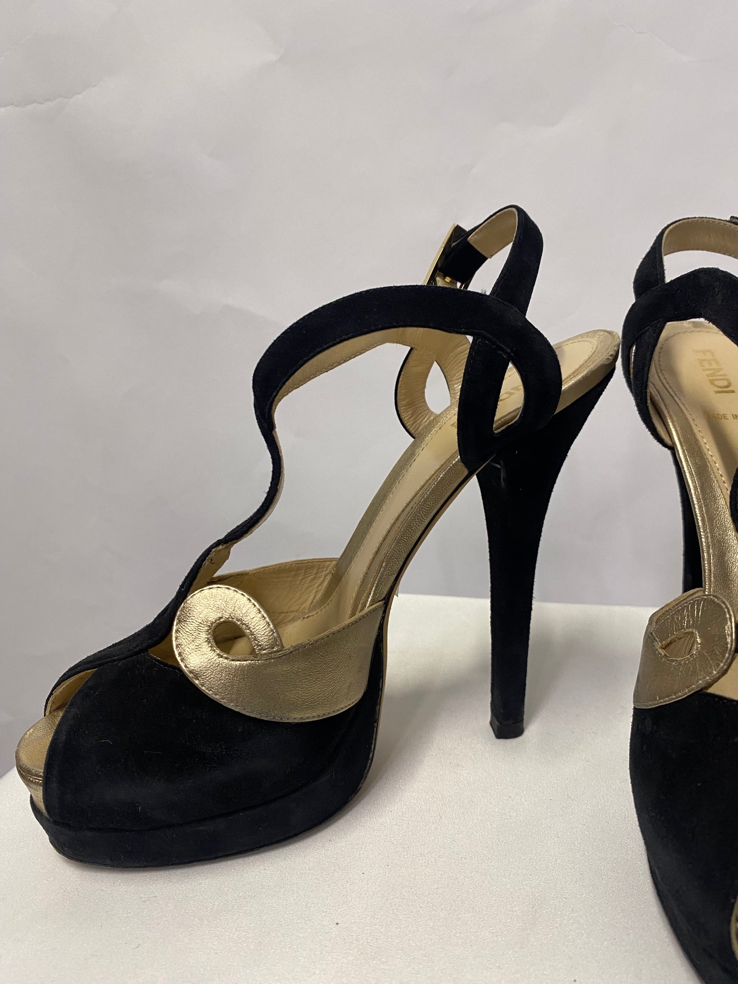 Fendi Black and Gold Suede Peep Toe Platform Heel 38/5