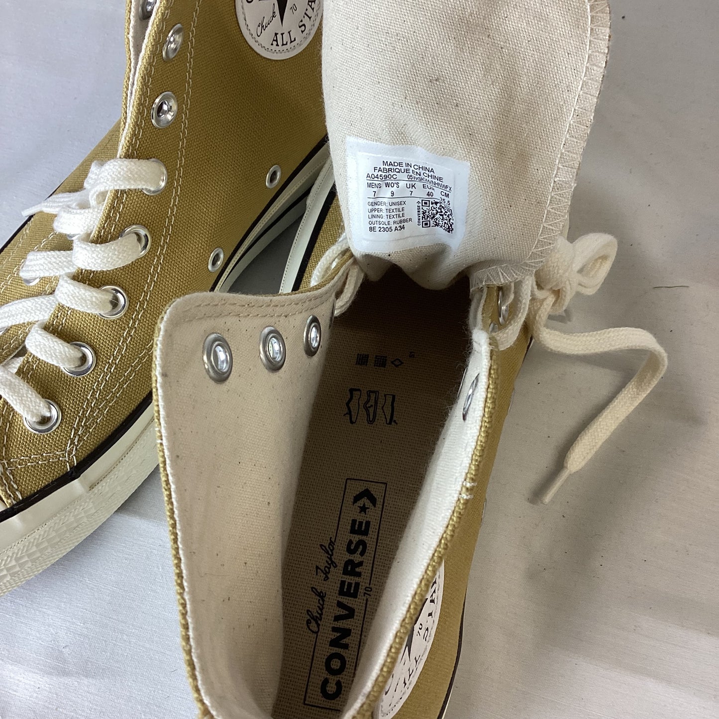 Converse All Stars Mustard High Tops Shoes Size 7 UK