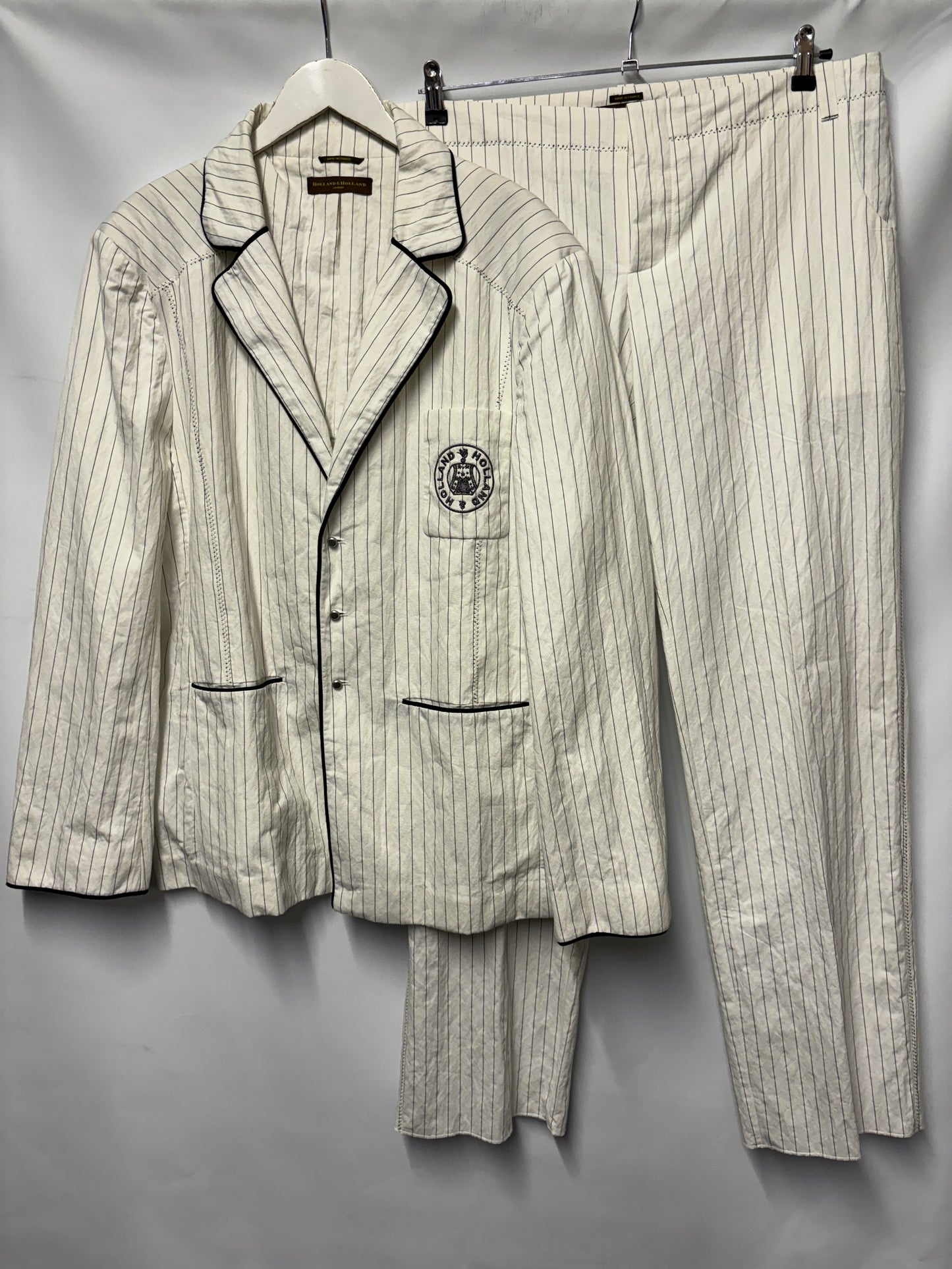 Holland and Holland White and Navy Made In France Cotton Blend Pinstripe Suit 46/40