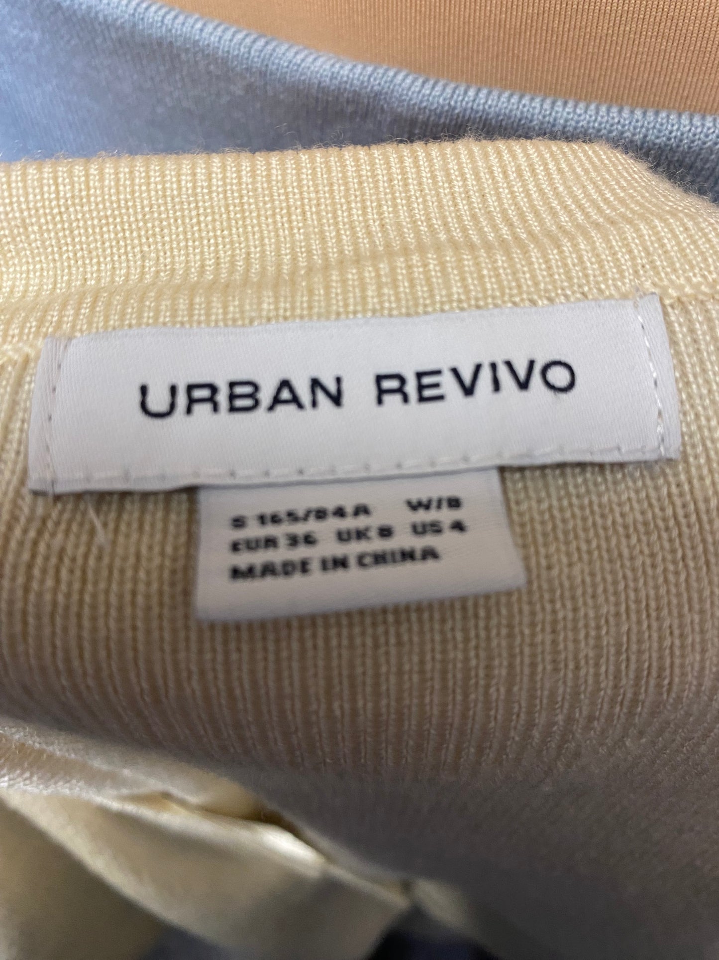 Urban Revivo Cream V-neck Cardigan 8