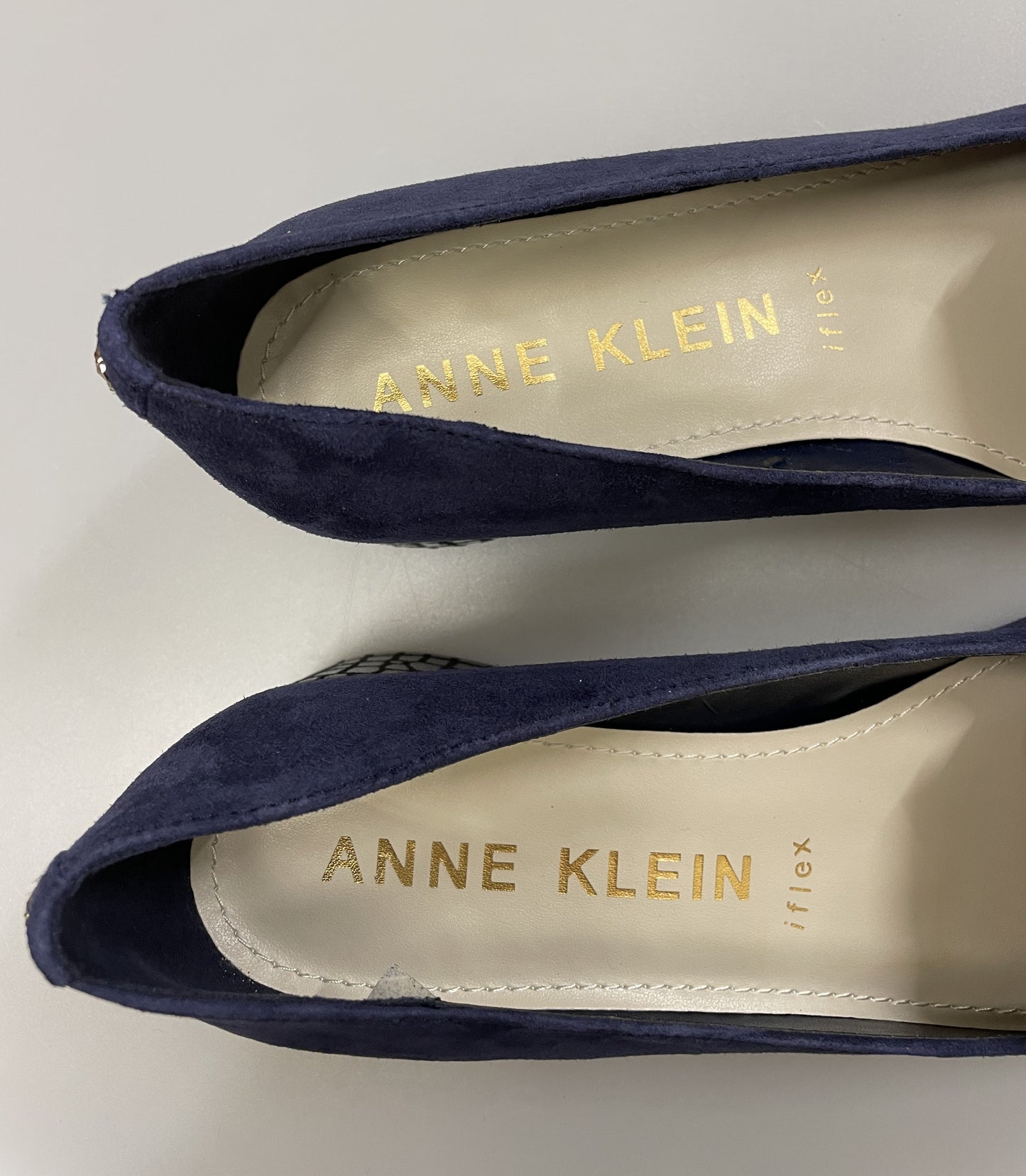 Anne Klein New without Box Navy Blue Suede Leather Low Heeled Shoes UK 7