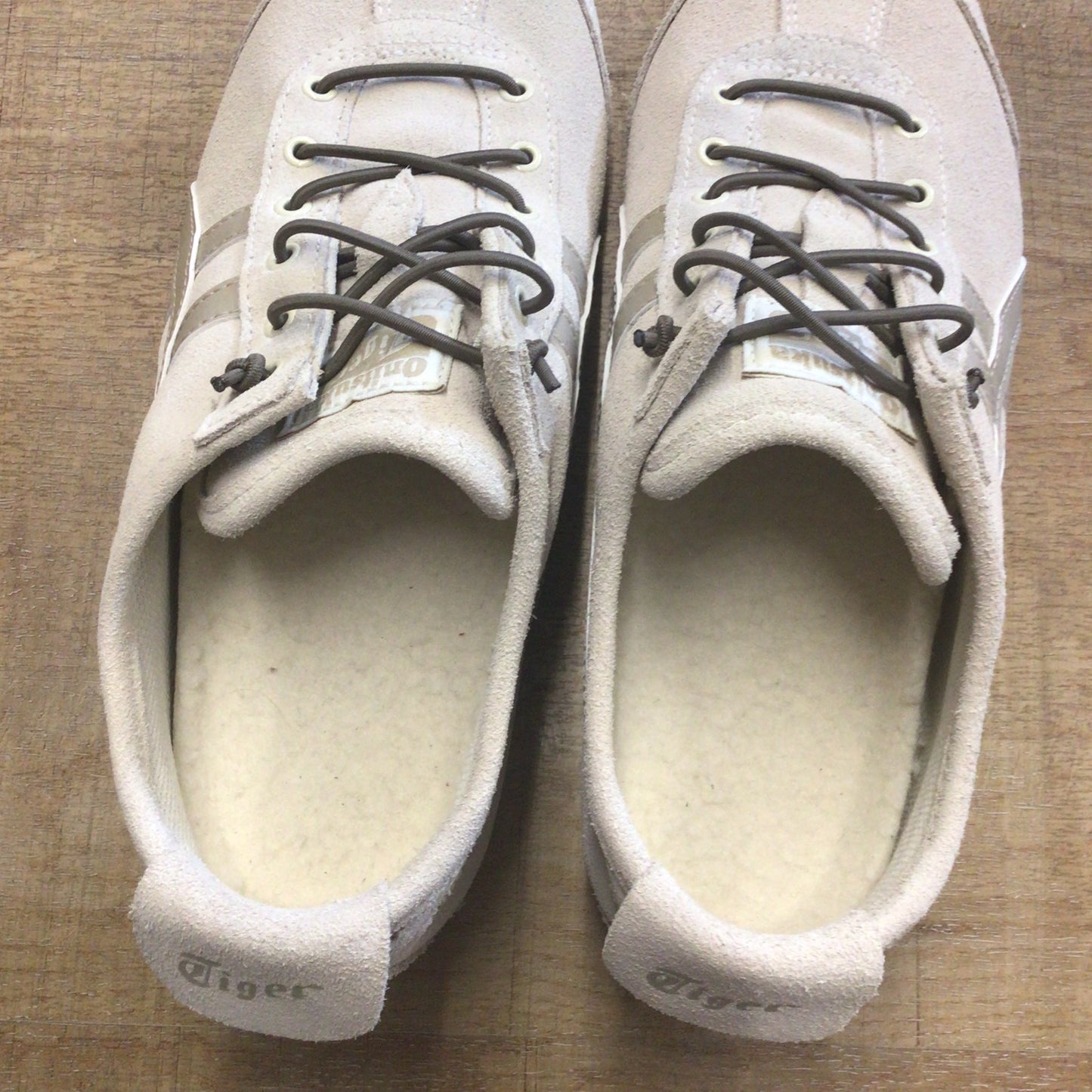 Onitsuka Tiger Cream Beige Slip On Trainers 1183C157 Size 5 UK