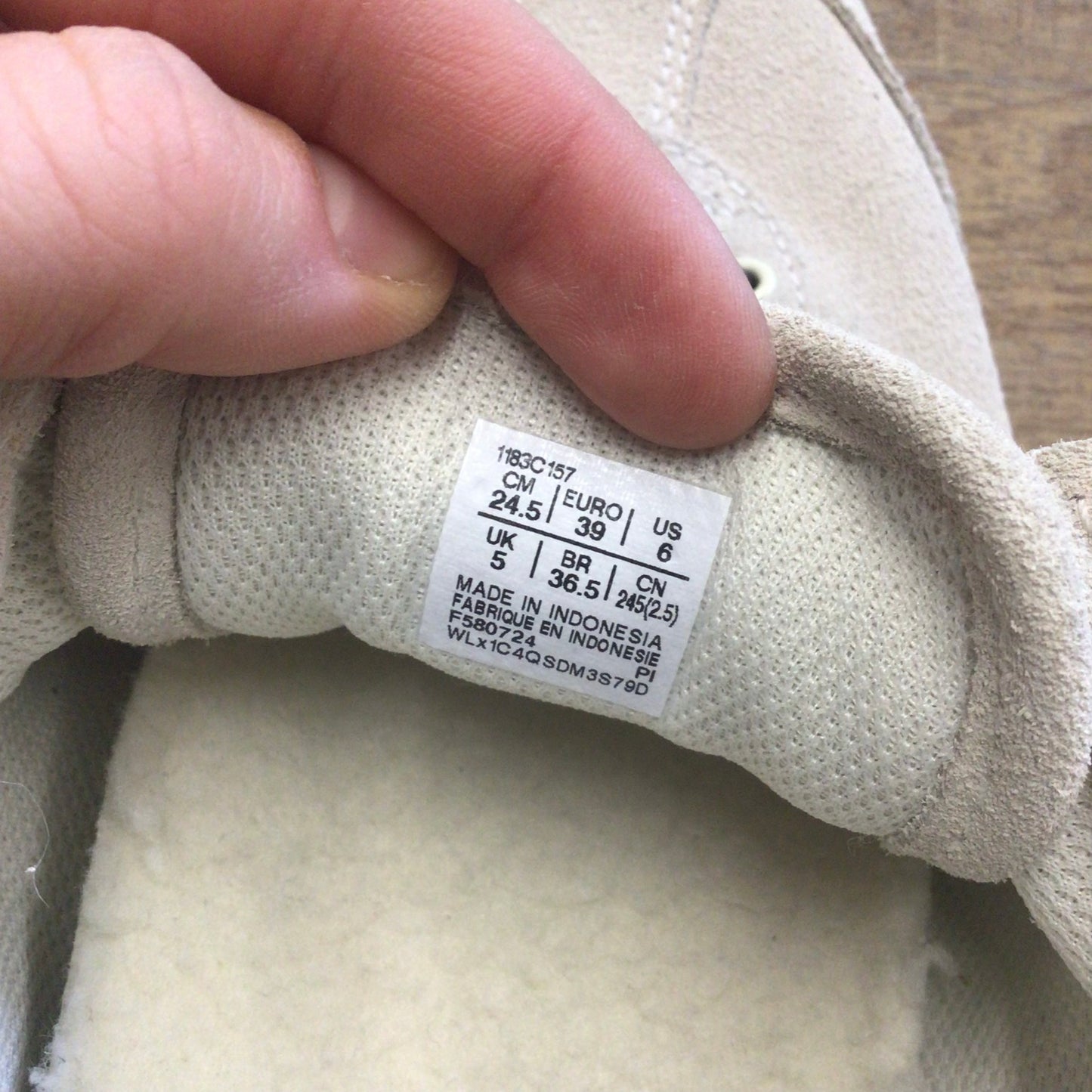 Onitsuka Tiger Cream Beige Slip On Trainers 1183C157 Size 5 UK